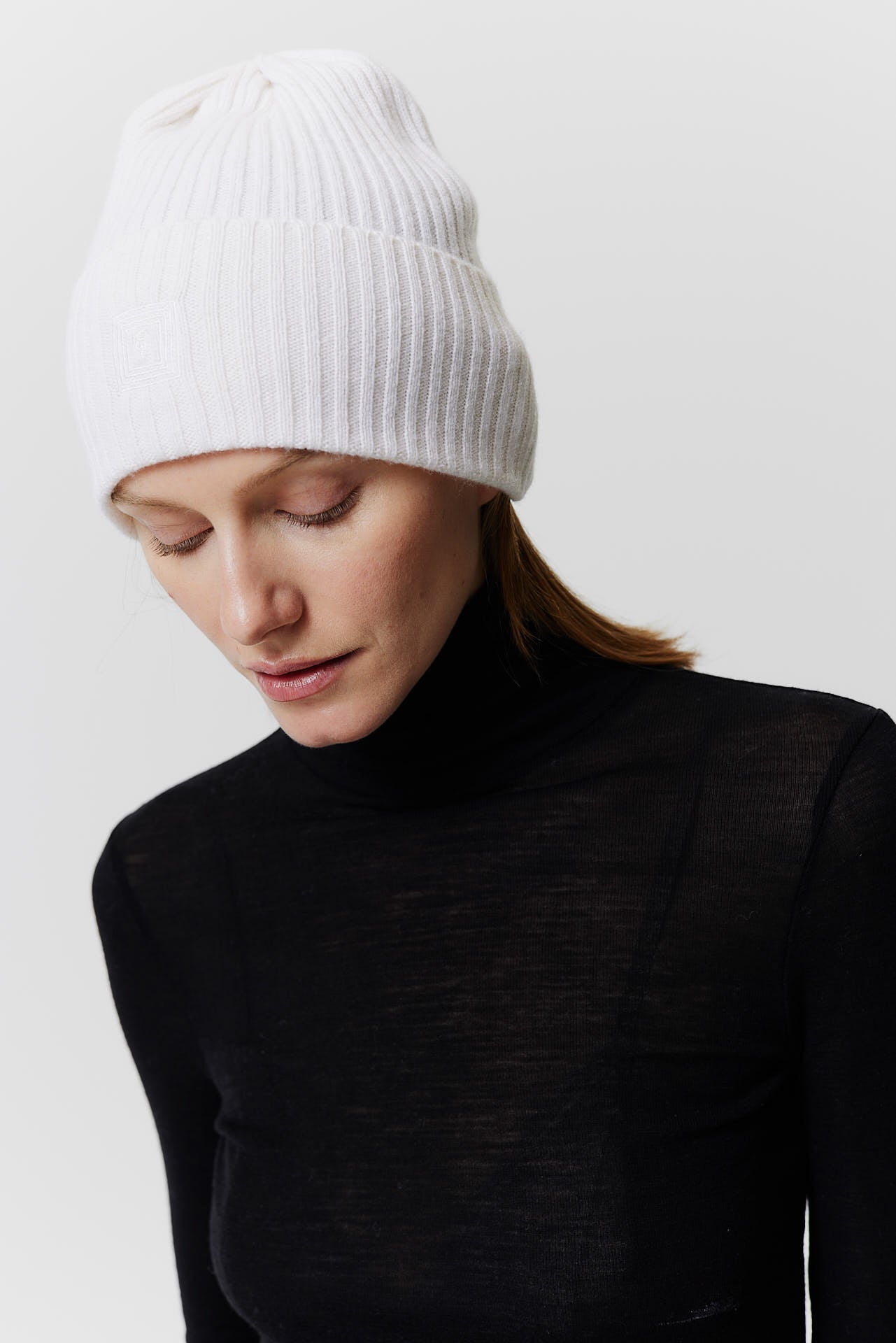 Von Rib zu Fine Knit: So unterscheiden sich unsere Kaschmir-Beanies