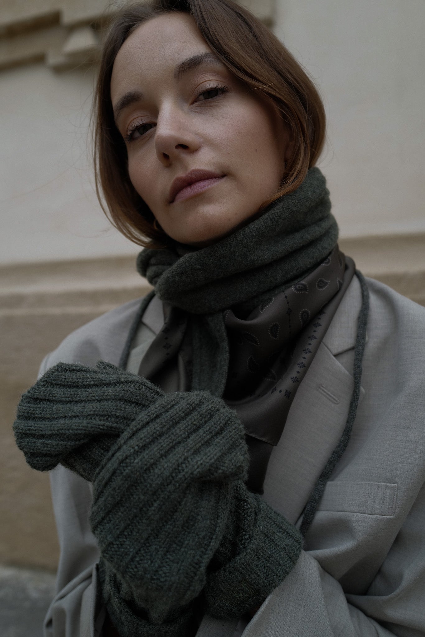 Luxurious Layering: So kombinieren wir Kaschmir und Seide