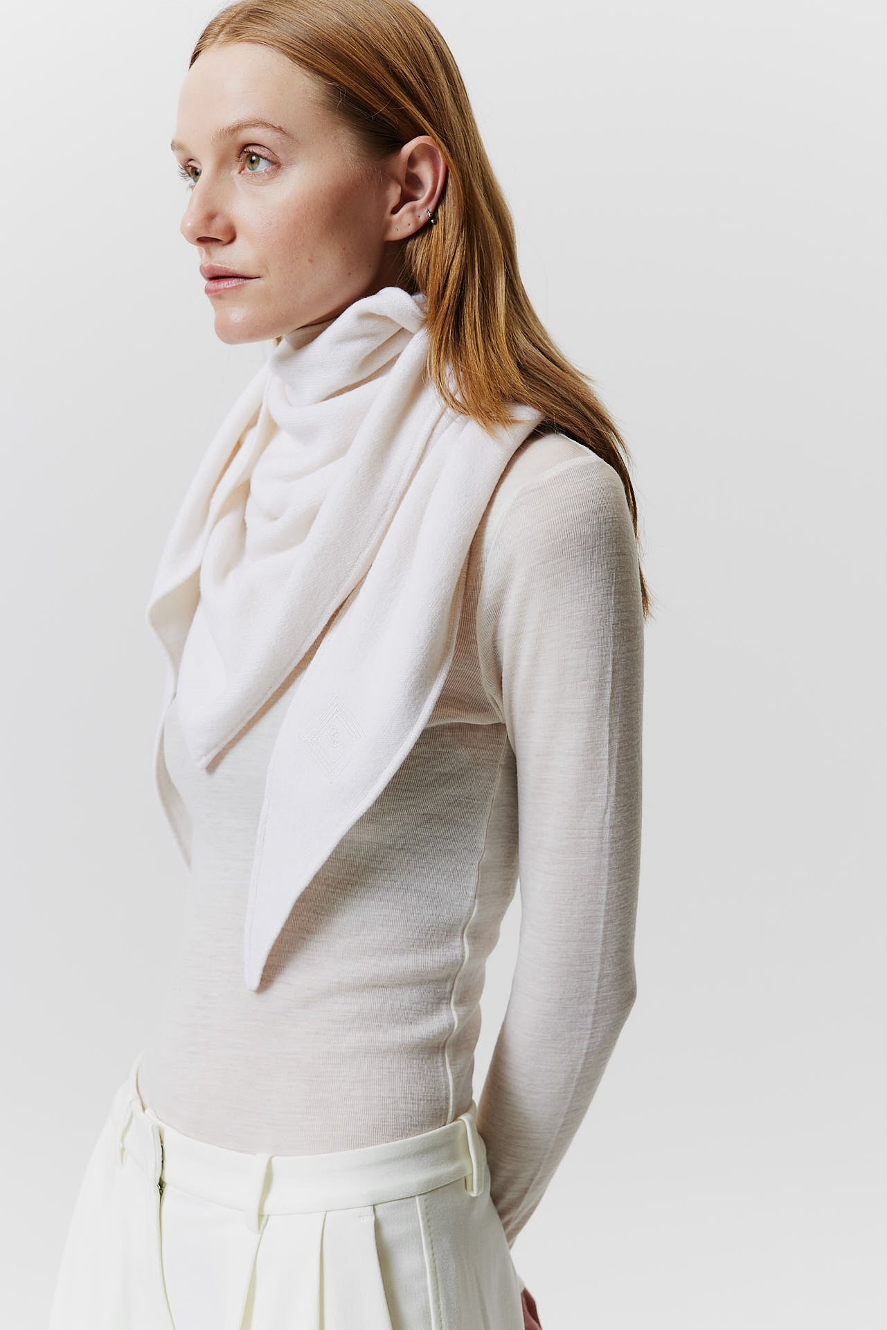 Cashmere Fine Triangle Off-White