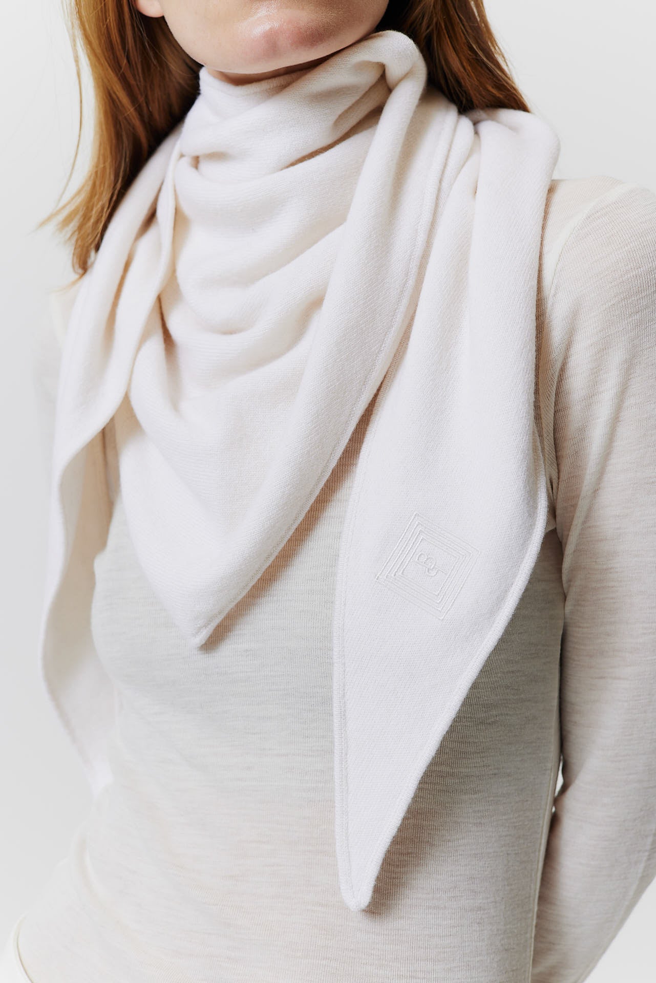 Cashmere Fine Triangle Off-White