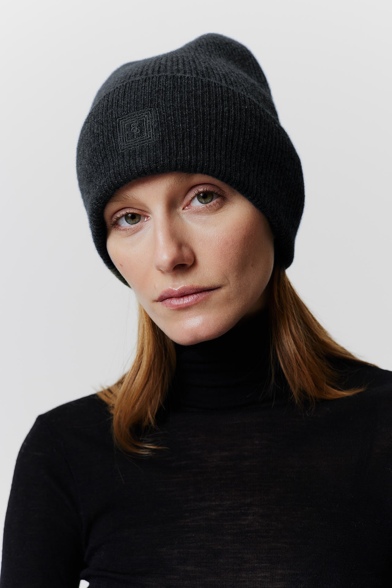 Cashmere Beanie Classic Knit Graphite
