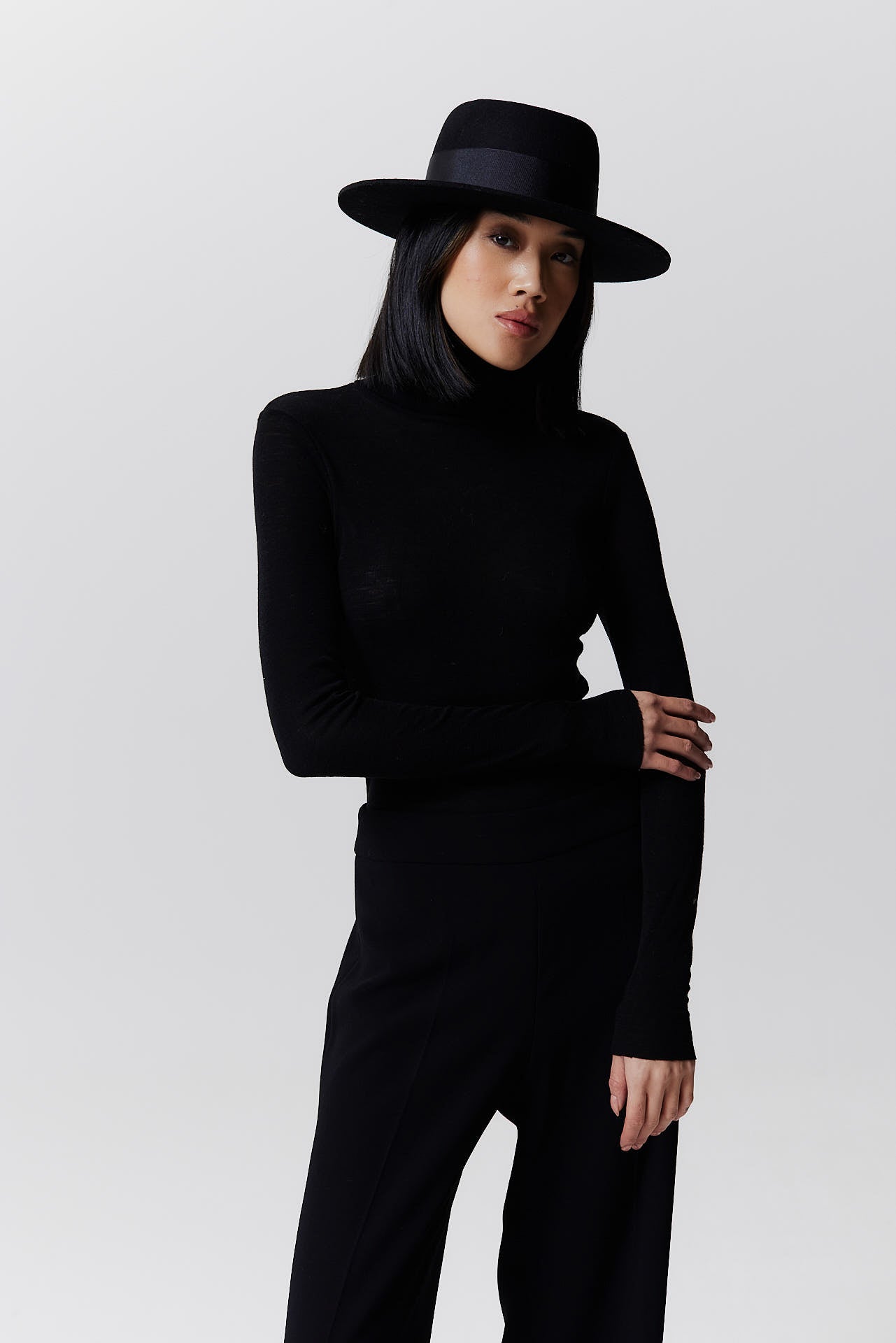 Merino 344 Hut Short Brim Black