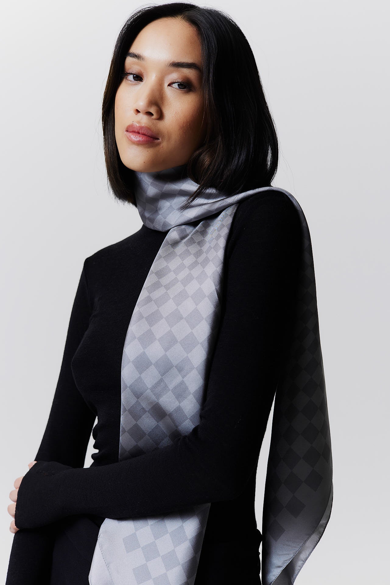 Silk Scarf Illusion 123 Grey