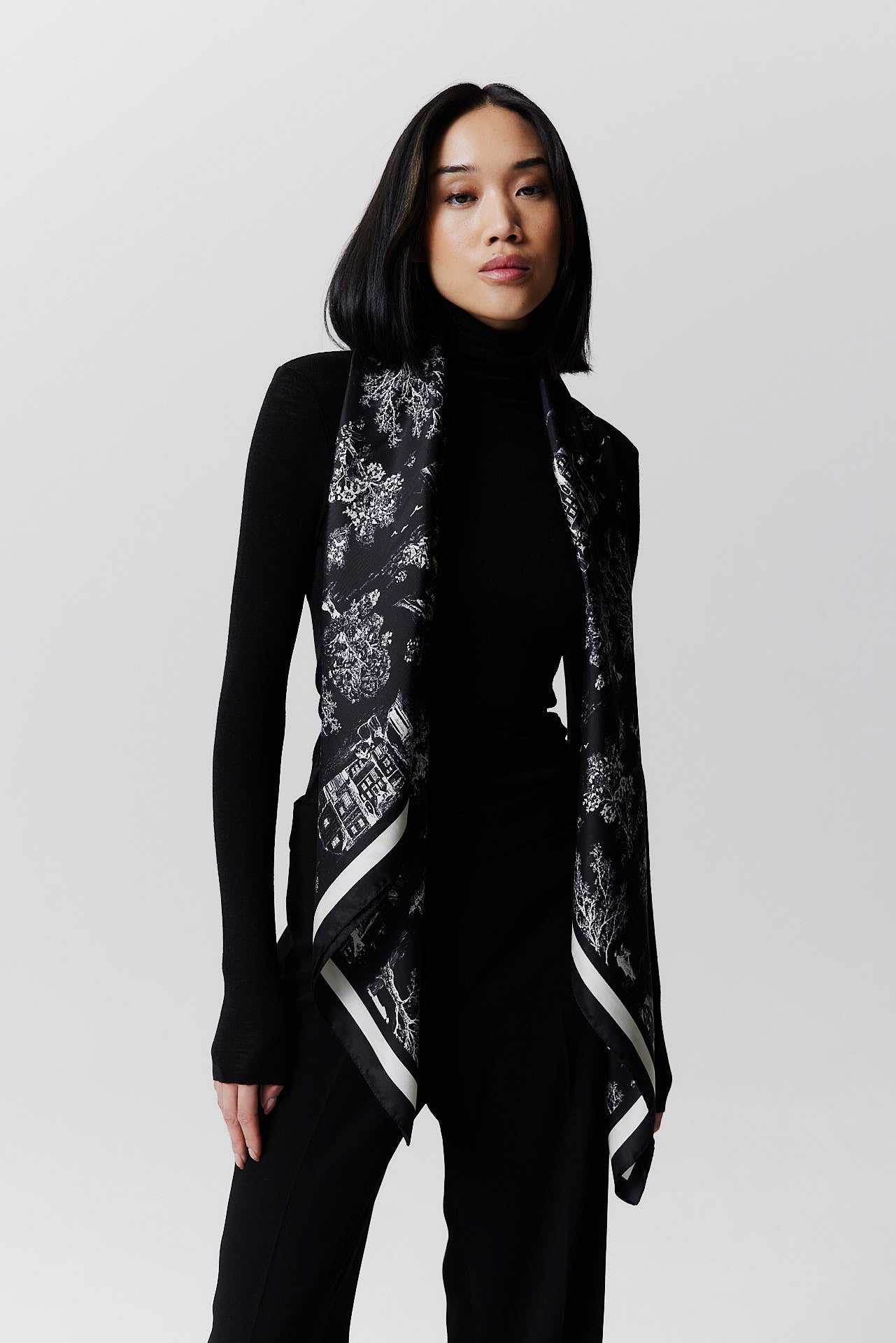 Silk Scarf Toile Valentine 123 Black