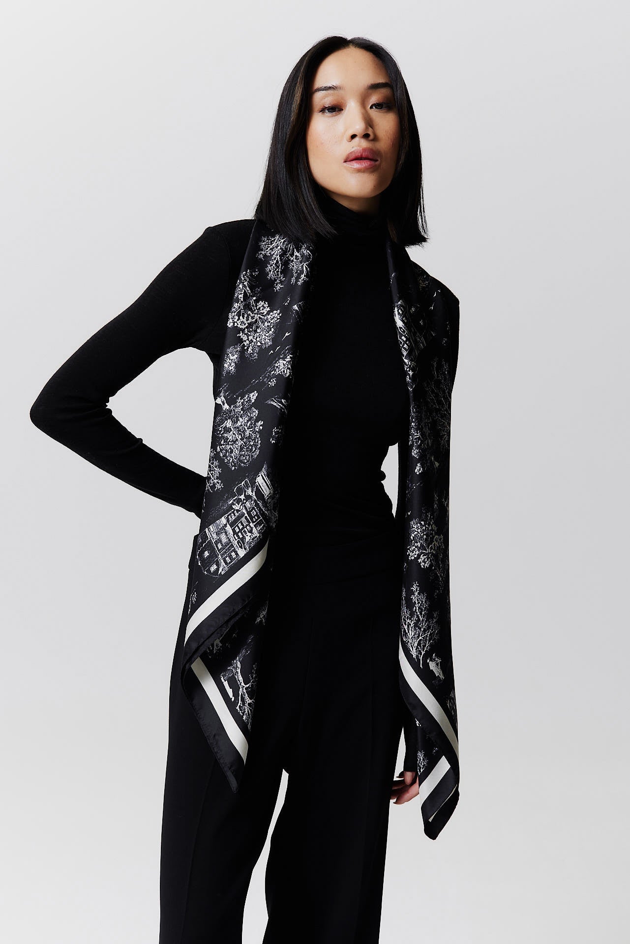 Silk Scarf Toile Valentine 123 Black