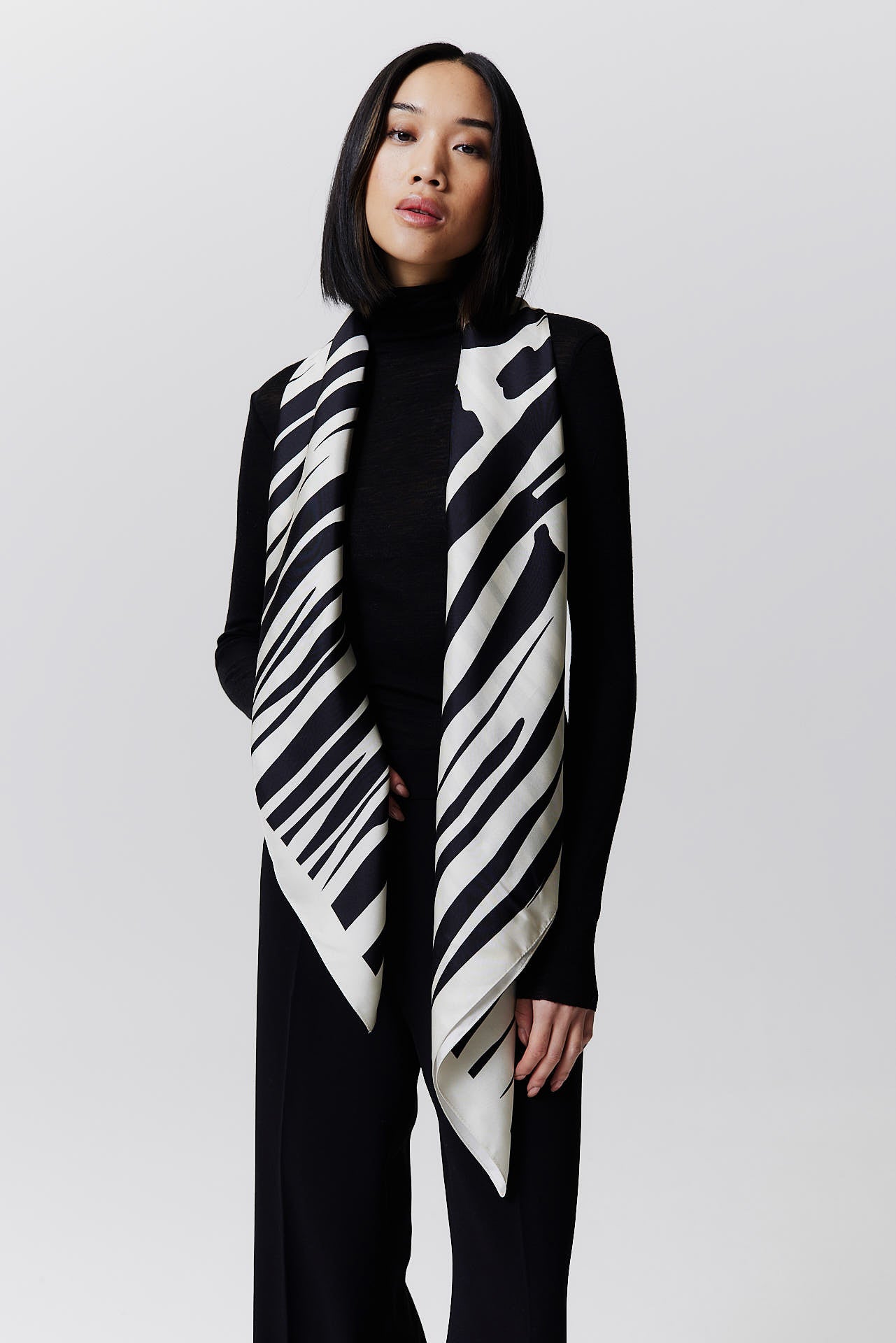 Seidentuch Zebra 123 Black