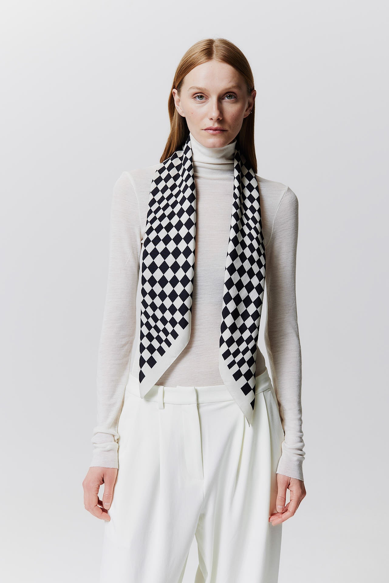 Silk Scarf Illusion 90 Black