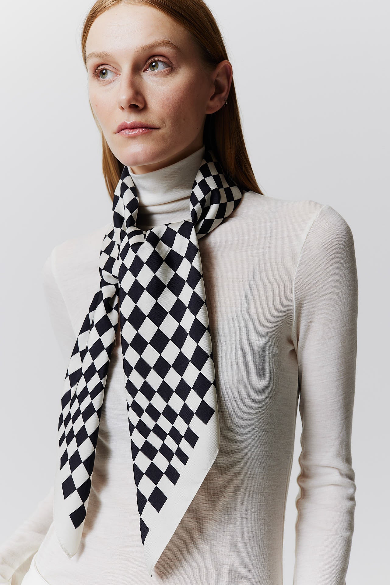 Silk Scarf Illusion 90 Black