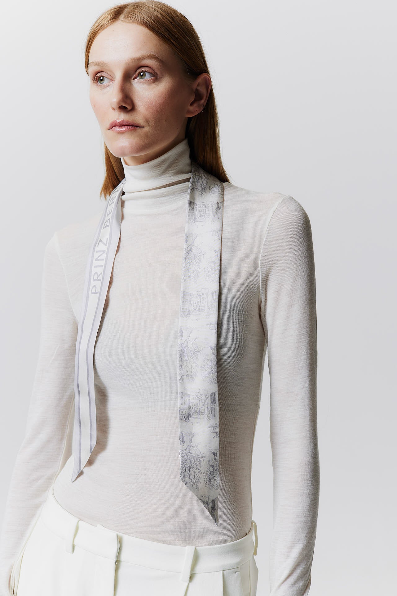 Silk Twilly Toile Valentine Grey
