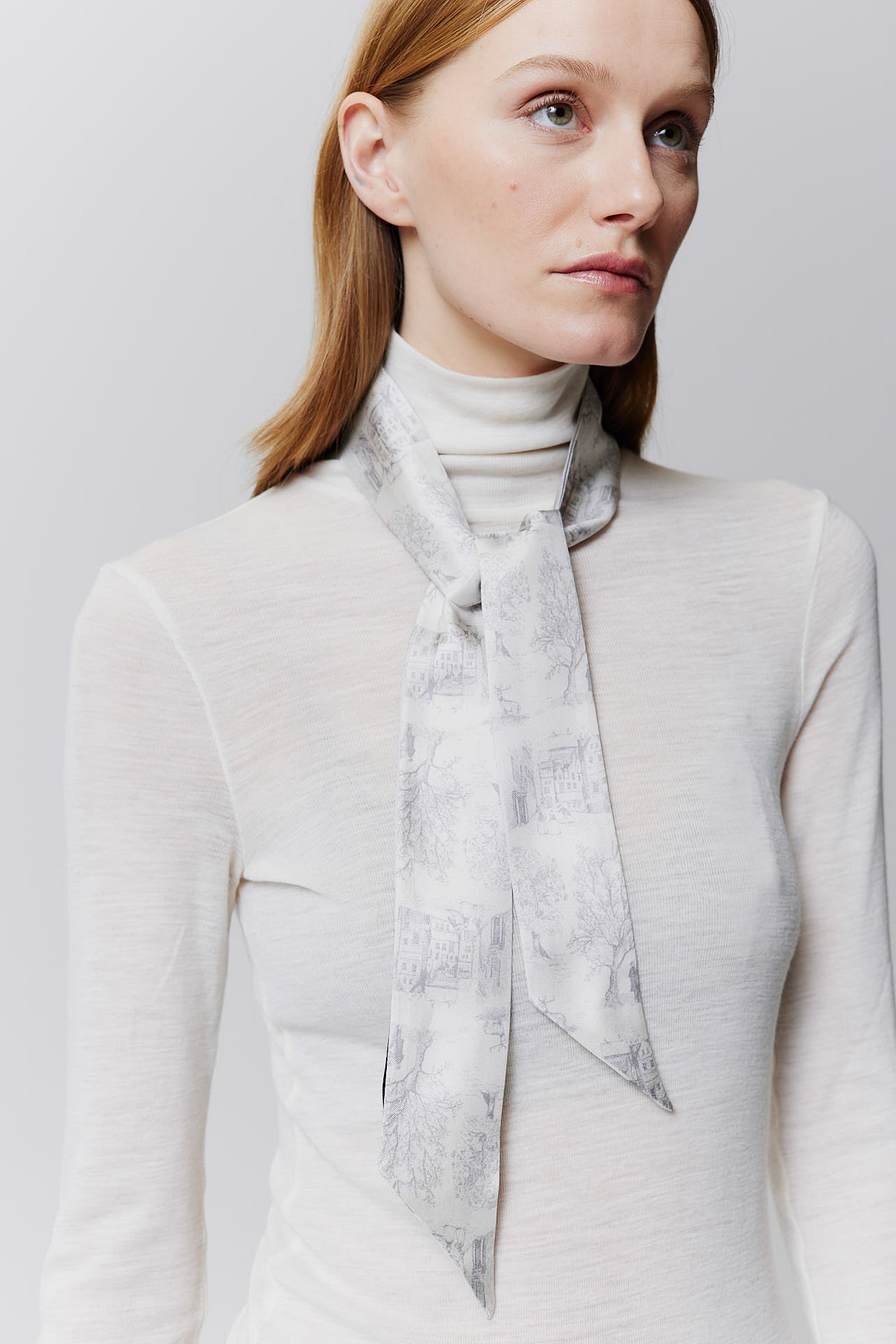 Silk Twilly Toile Valentine Grey