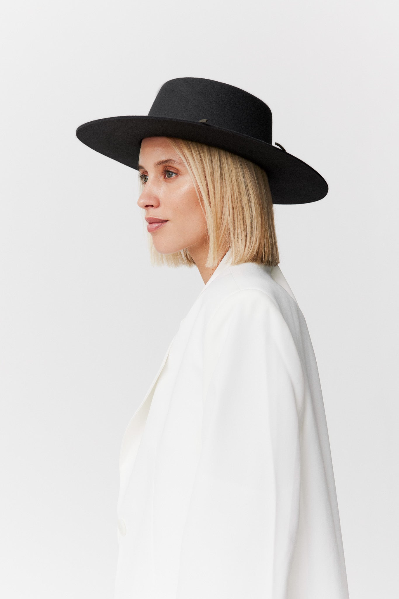 344 Hut Damen aus Merino Wolle Graphite Prinz Berlin Lookbook