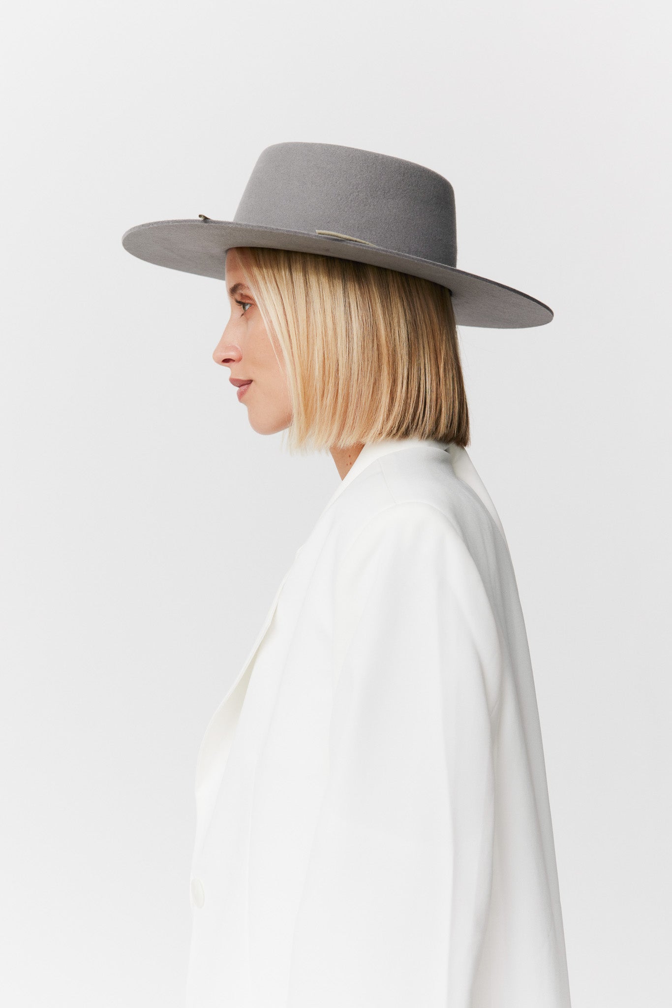 344 Hut Damen aus Merino Wolle Stone Grey Prinz Berlin Lookbook