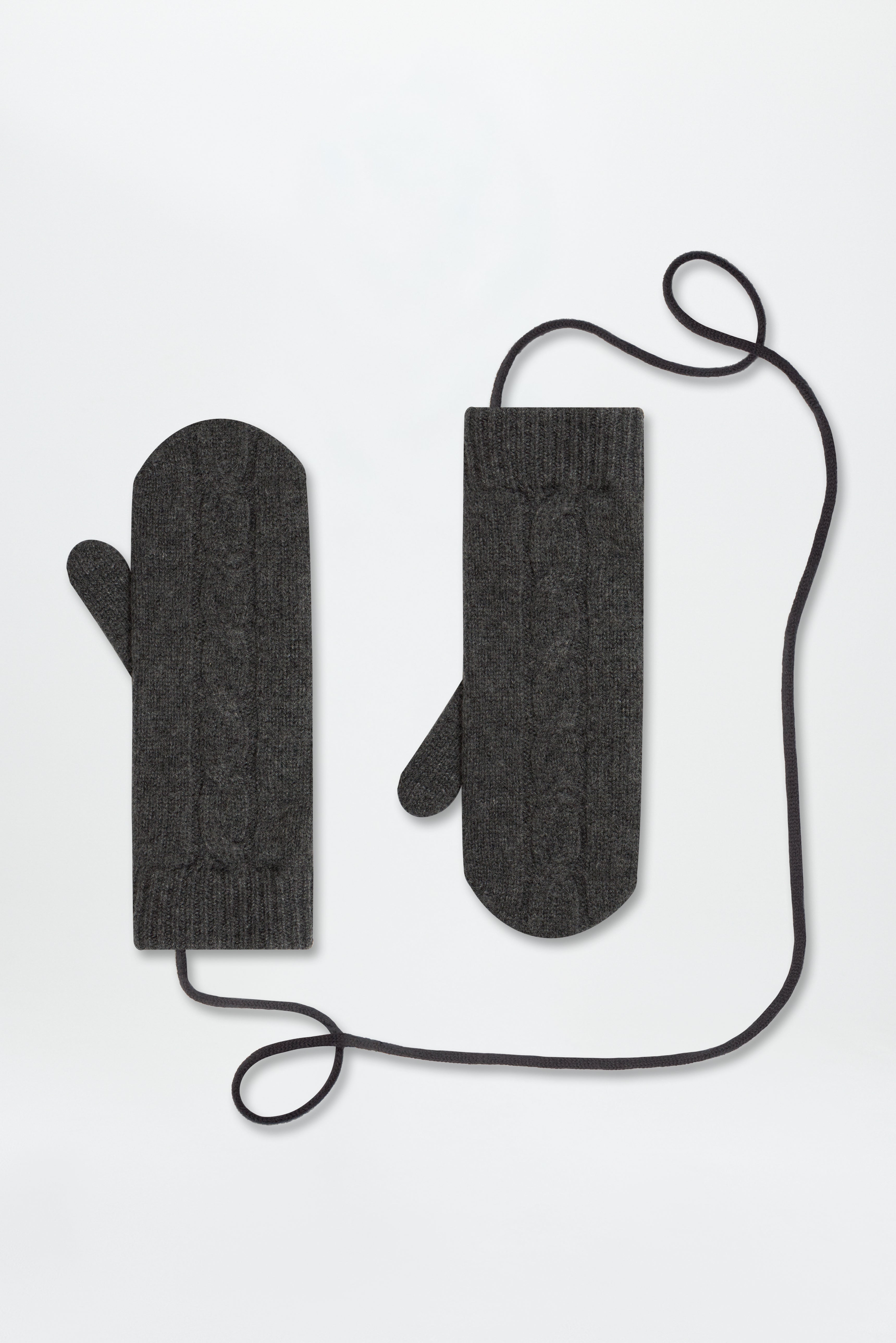 Cashmere Cable Mittens Graphite