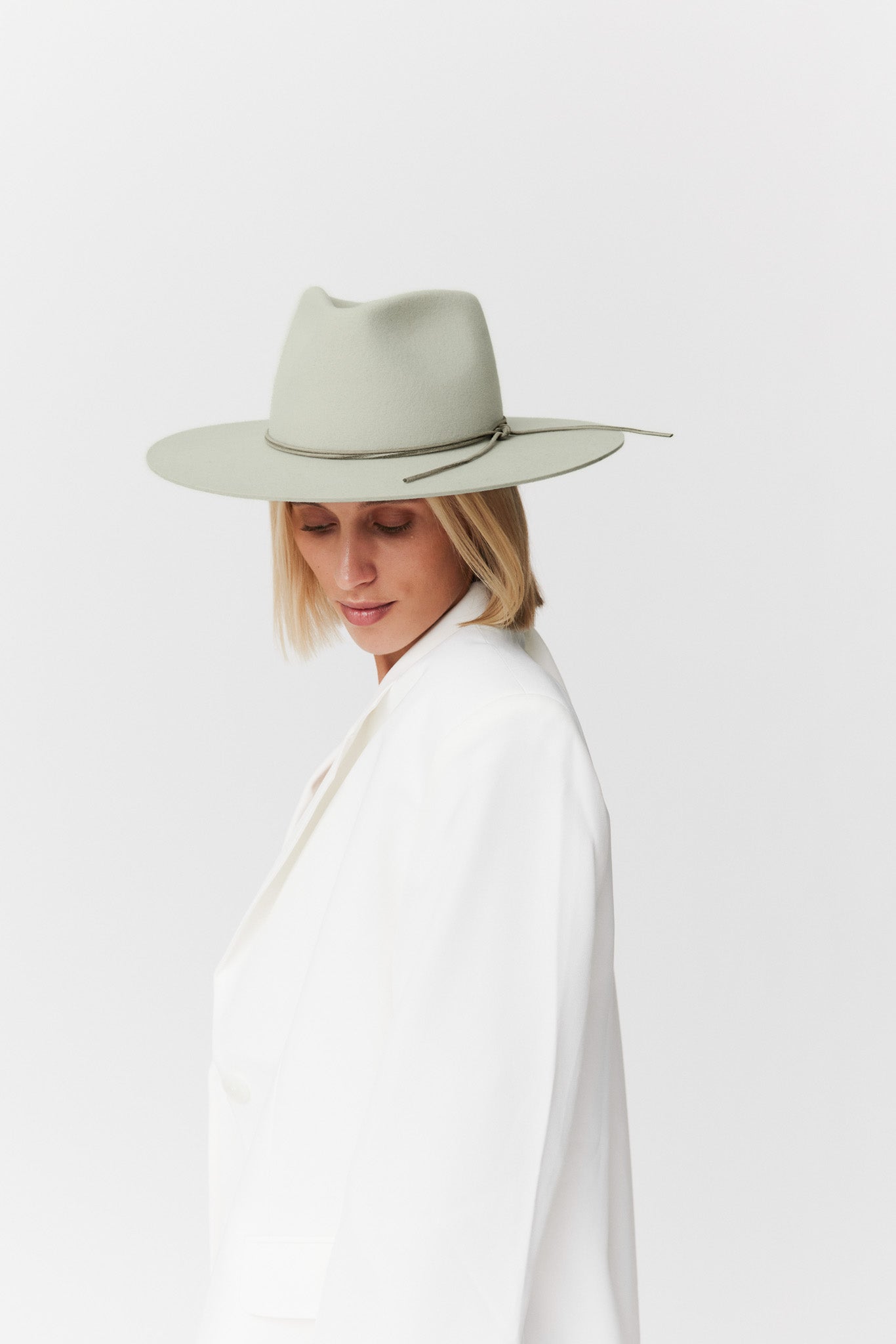 Fedora Hut Damen aus Merino Wolle Sage Prinz Berlin Lookbook