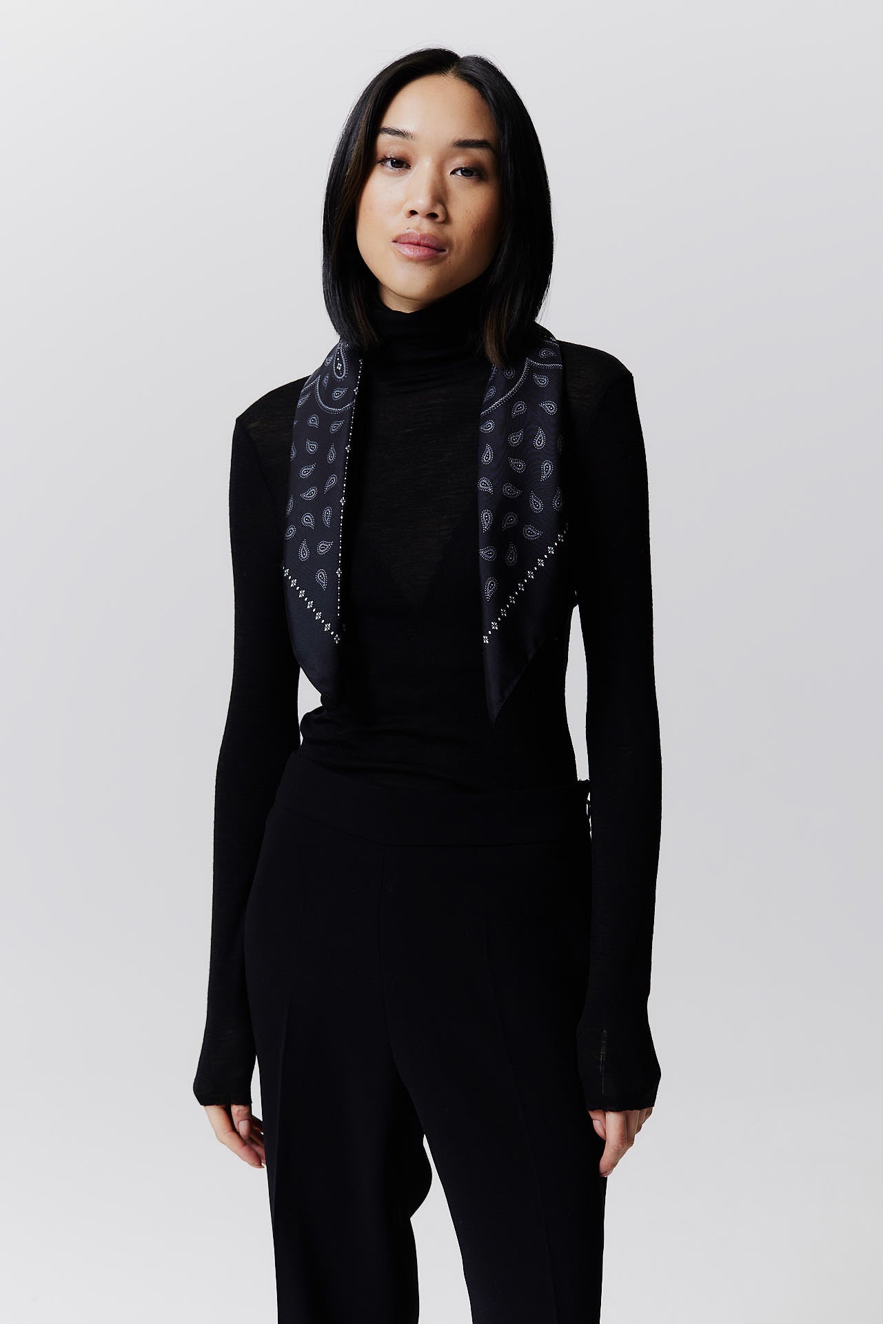 Silk Scarf Paisley 70 Black