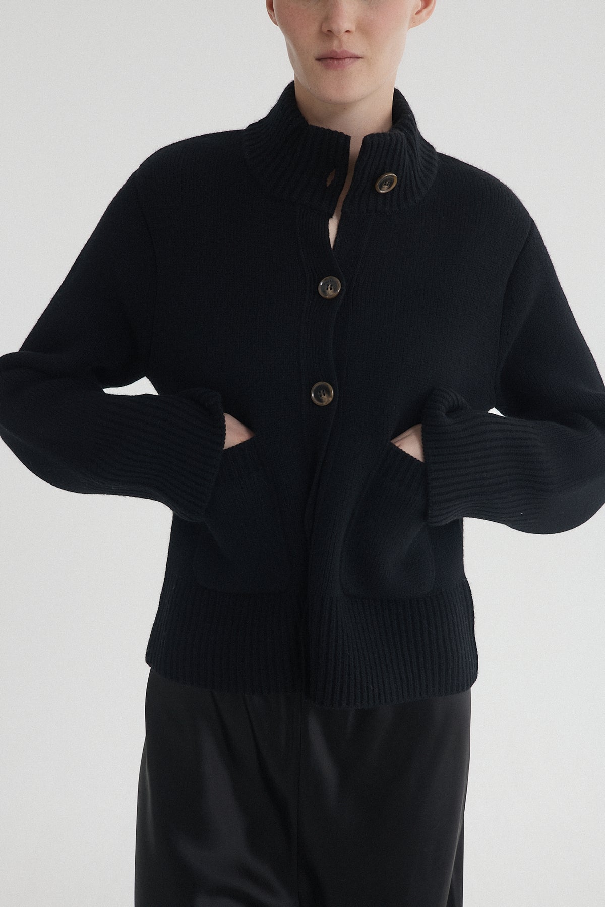Alma Cardigan Black