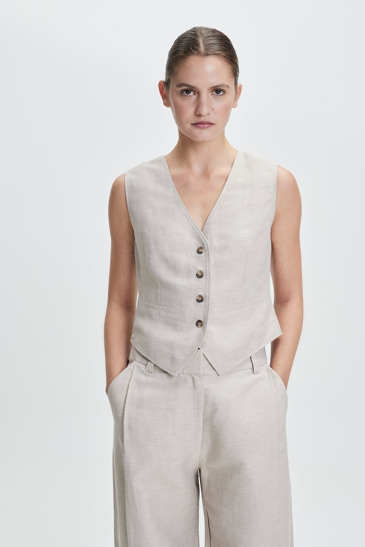 Leni Vest Taupe