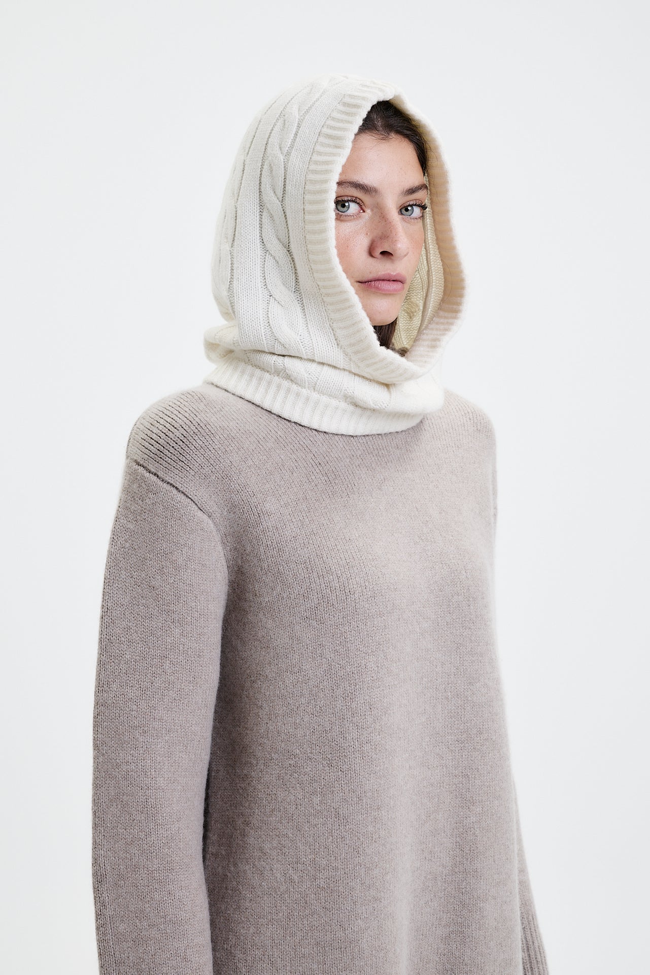 Cashmere Hood Cable Knit Off-White