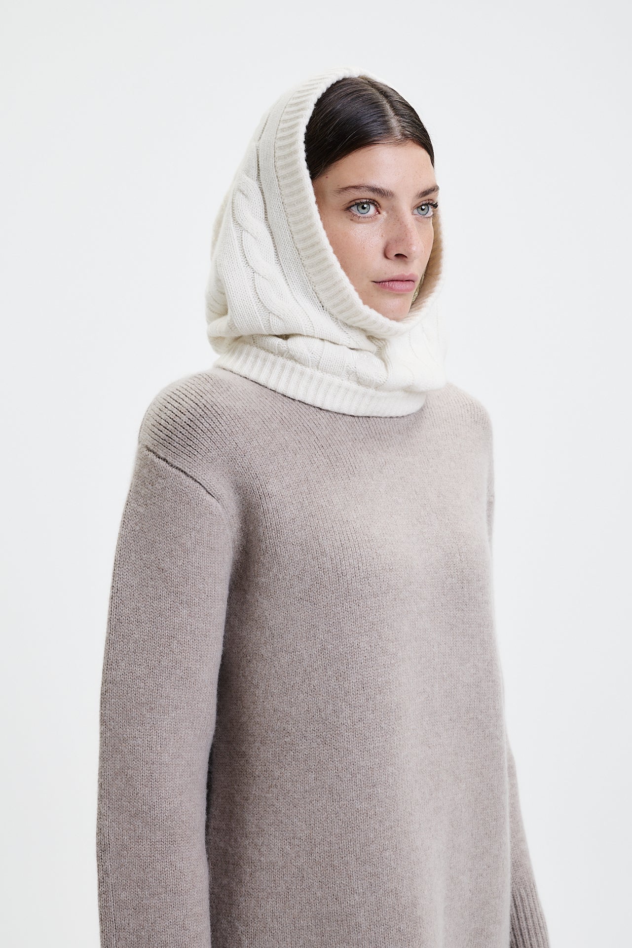 Cashmere Hood Cable Knit Off-White