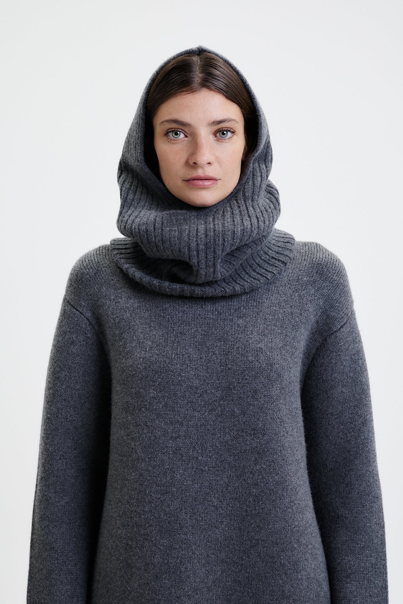 Cashmere Rib Hood Graphite