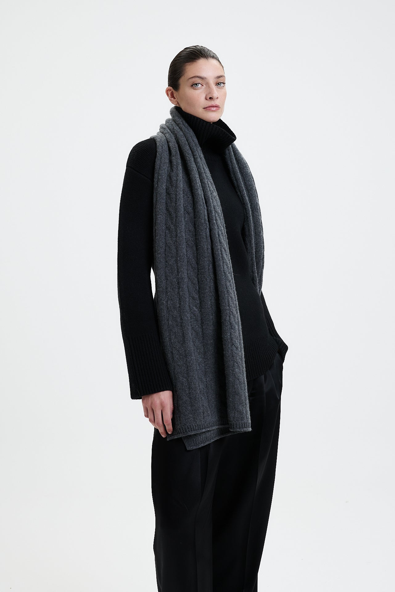 Cashmere Scarf Cable Knit Graphite