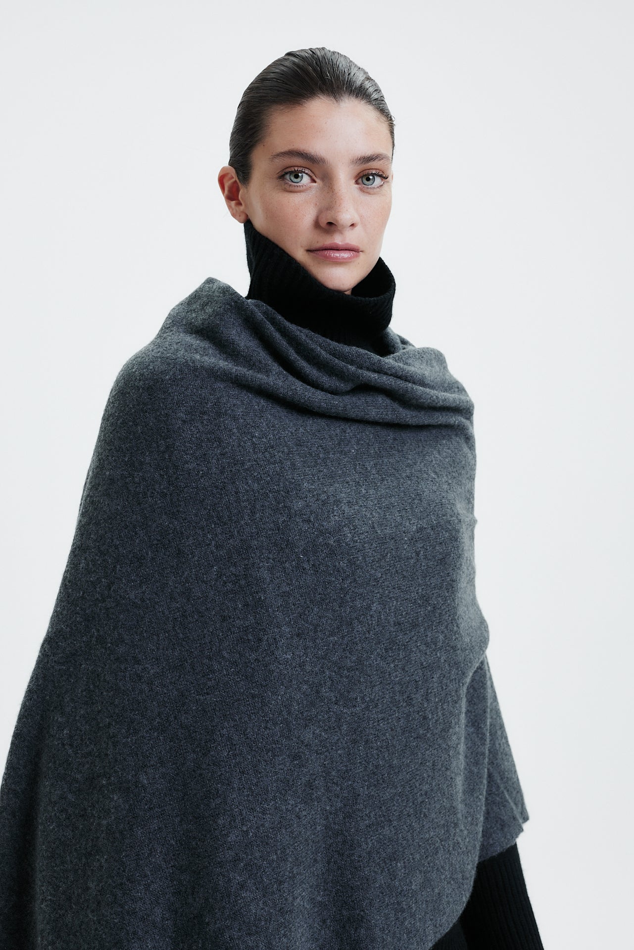 Cashmere Scarf Fine Knit Graphite