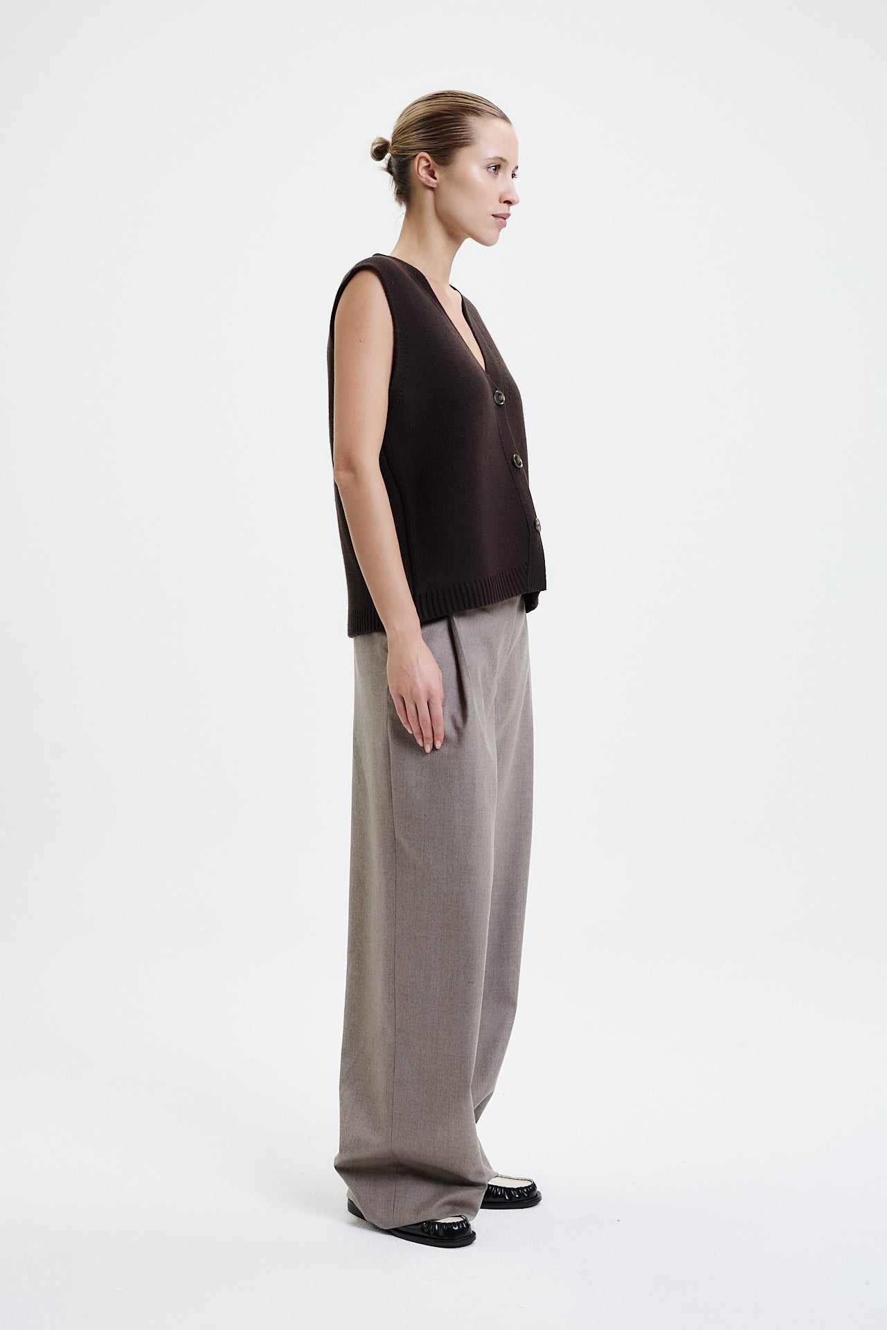 Chunky Cardigan Vest Chocolate