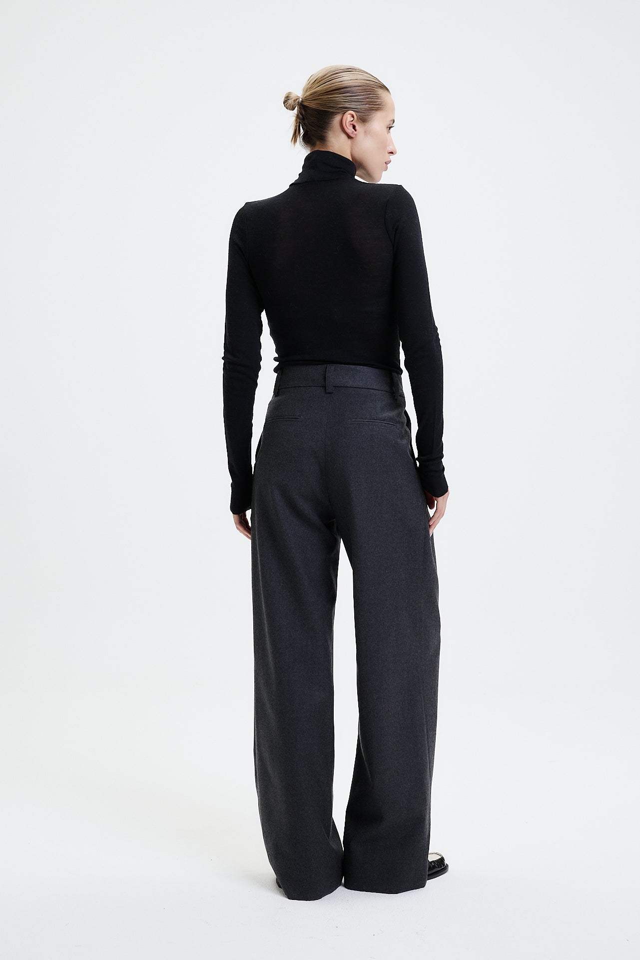Wool Pleat Trousers Graphite