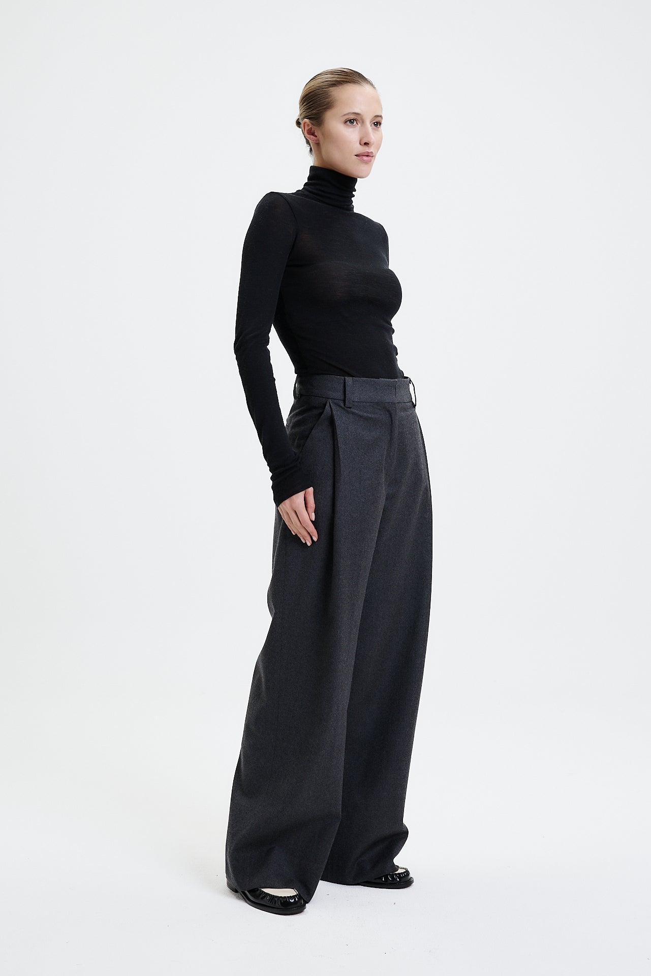 Wool Pleat Trousers Graphite