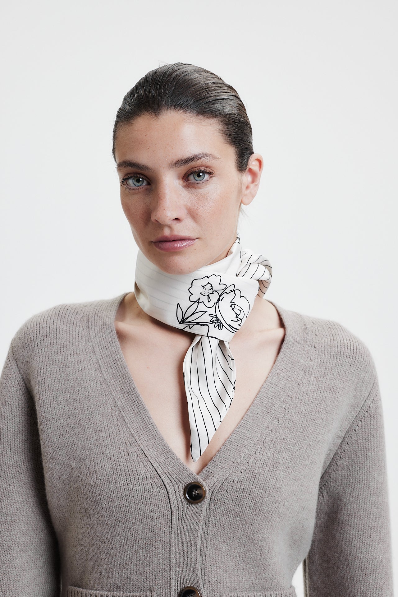 Seidenbandeau Pin Flowers Off-White
