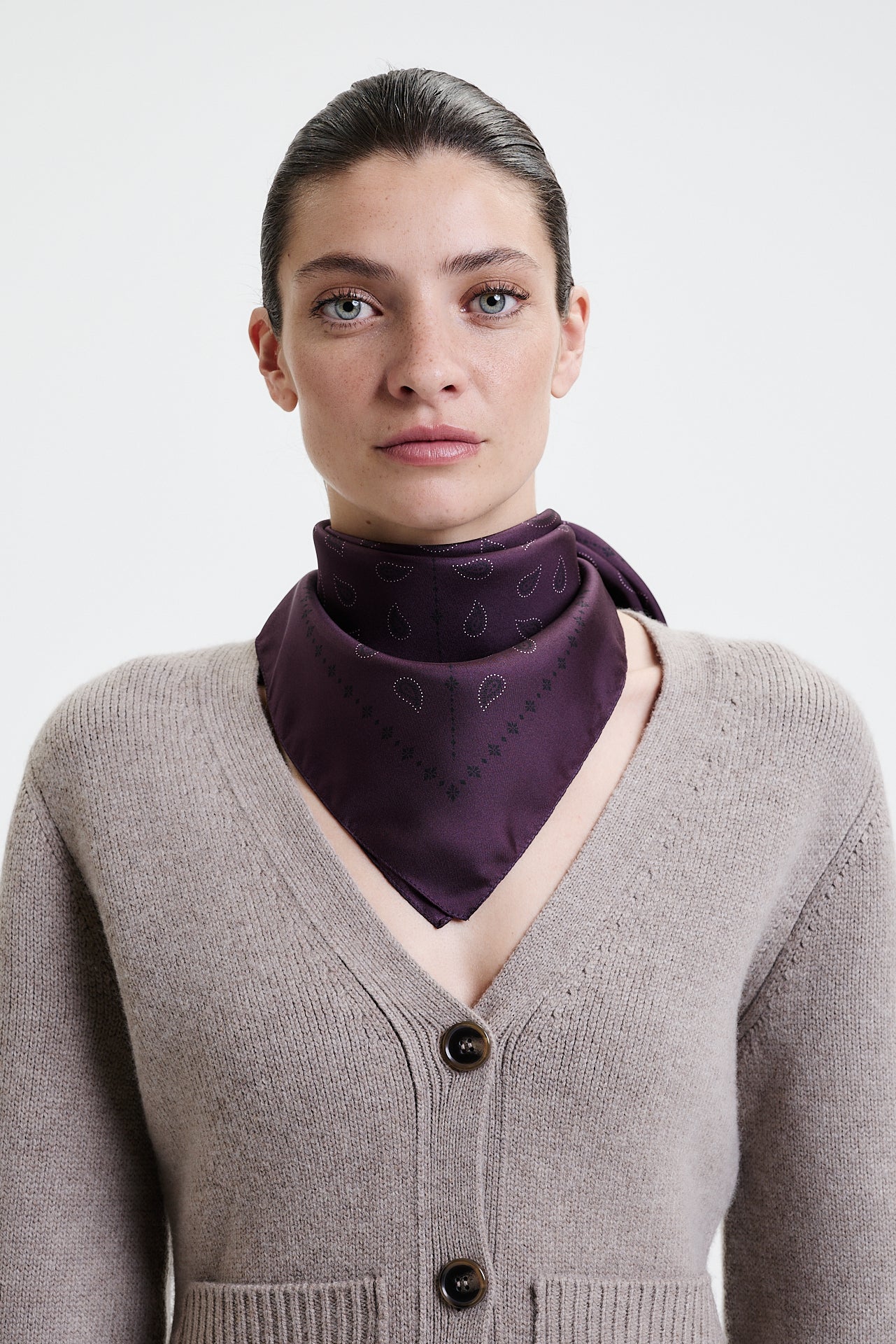 Silk Scarf Paisley 70 Aubergine