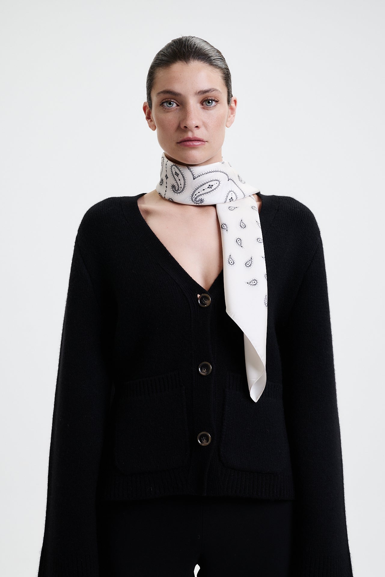 Silk Scarf Paisley 90 Off-White