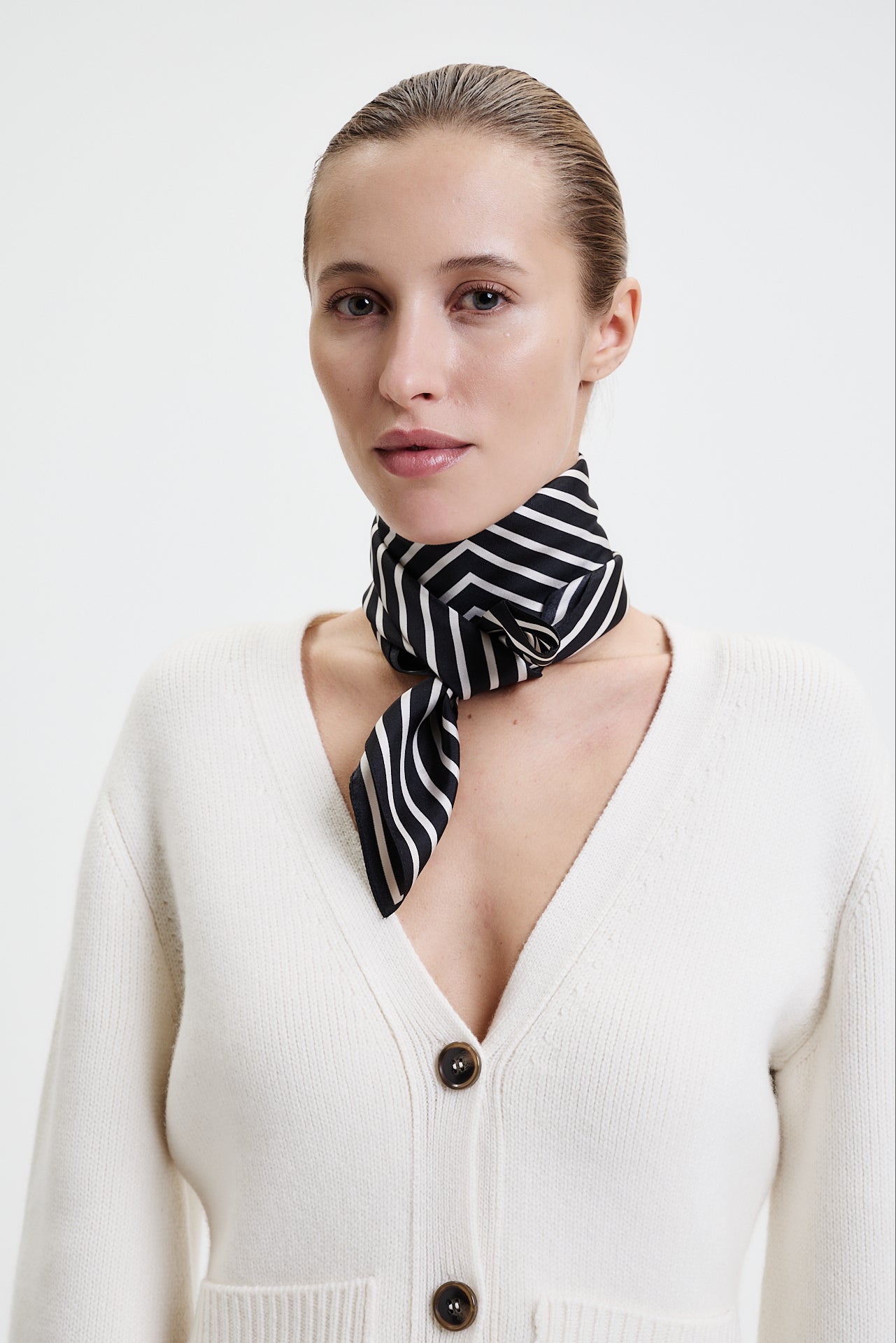 Silk Scarf Squares 70 Black