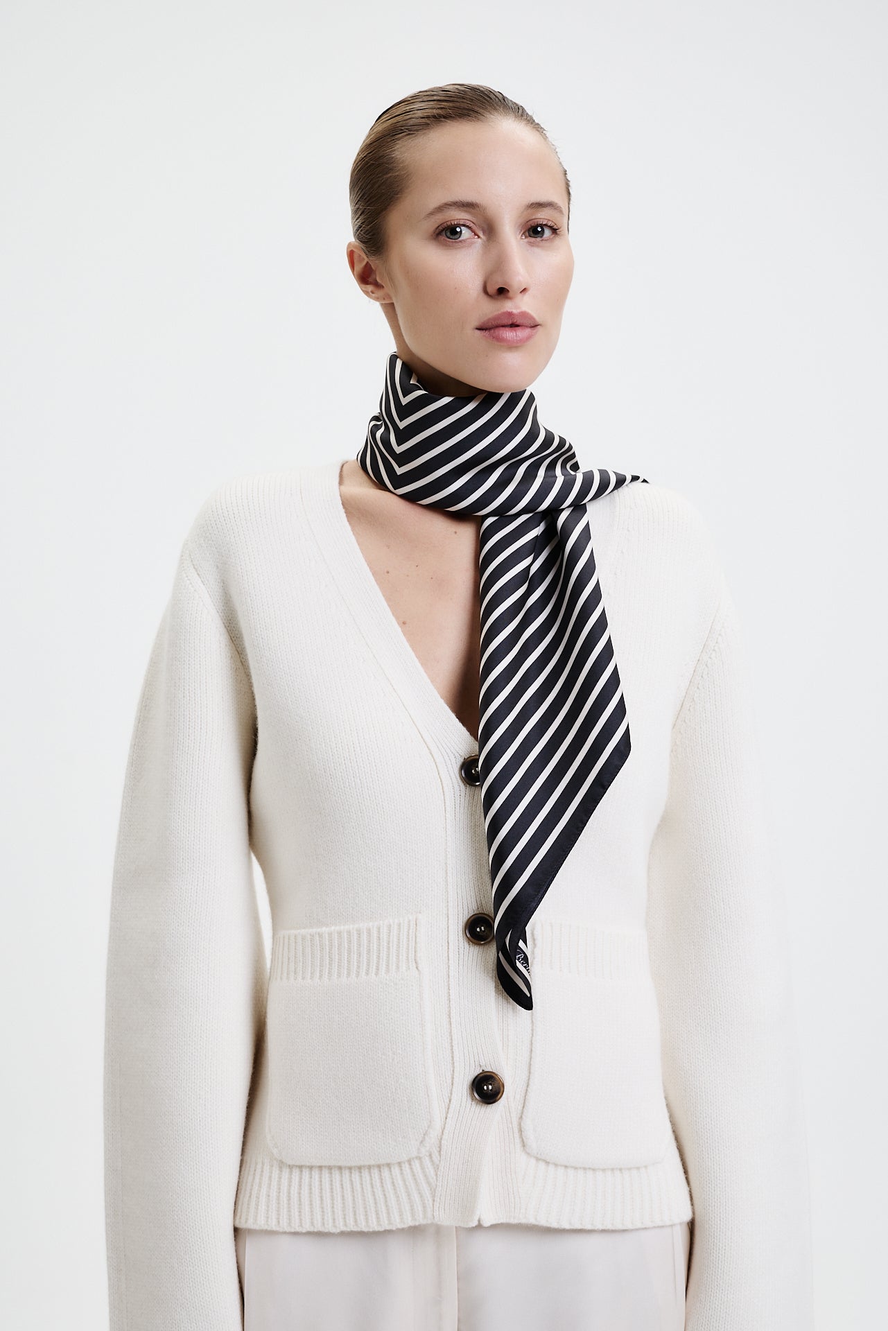 Silk Scarf Squares 90 Black