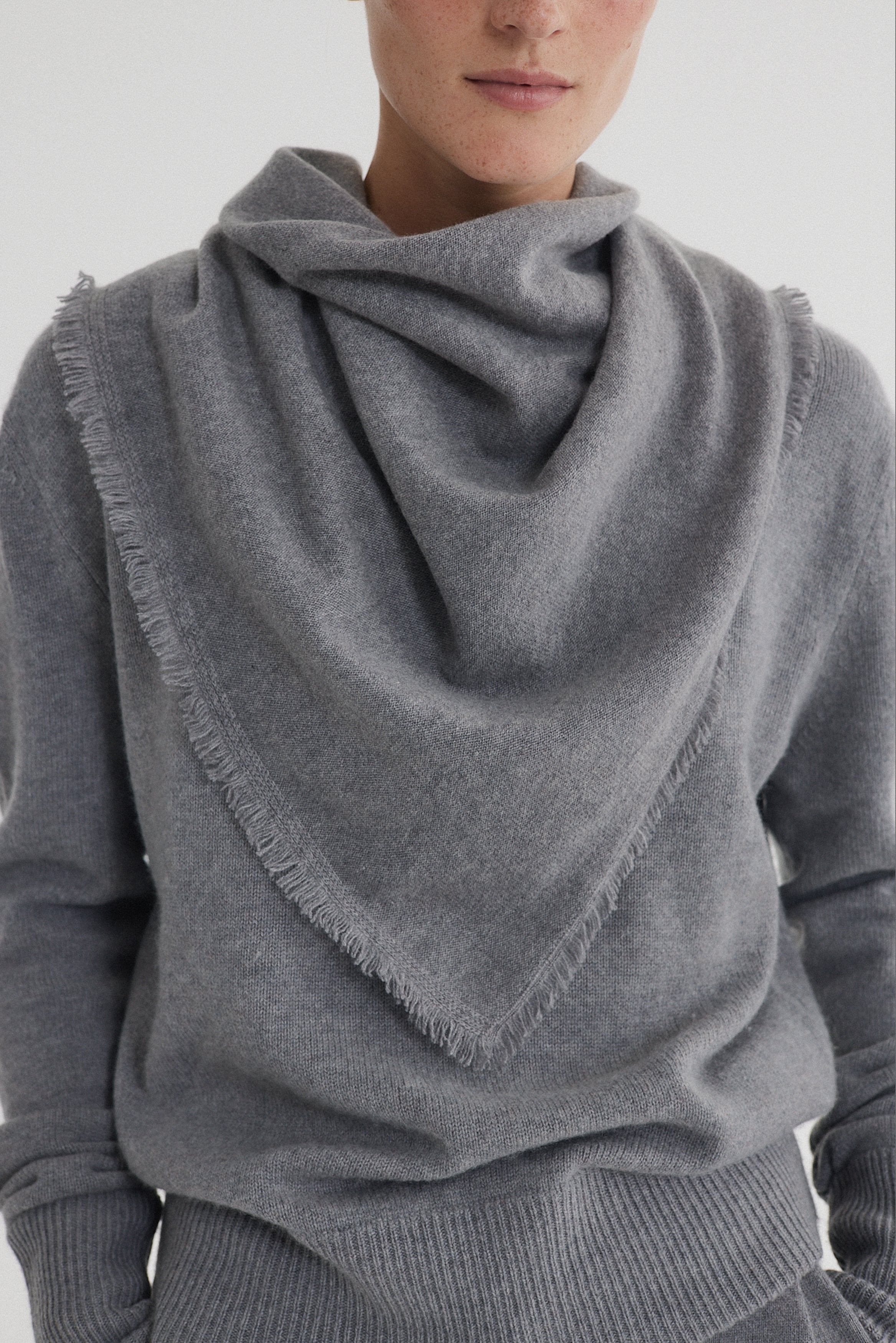 Noa 70 Bandana Grey