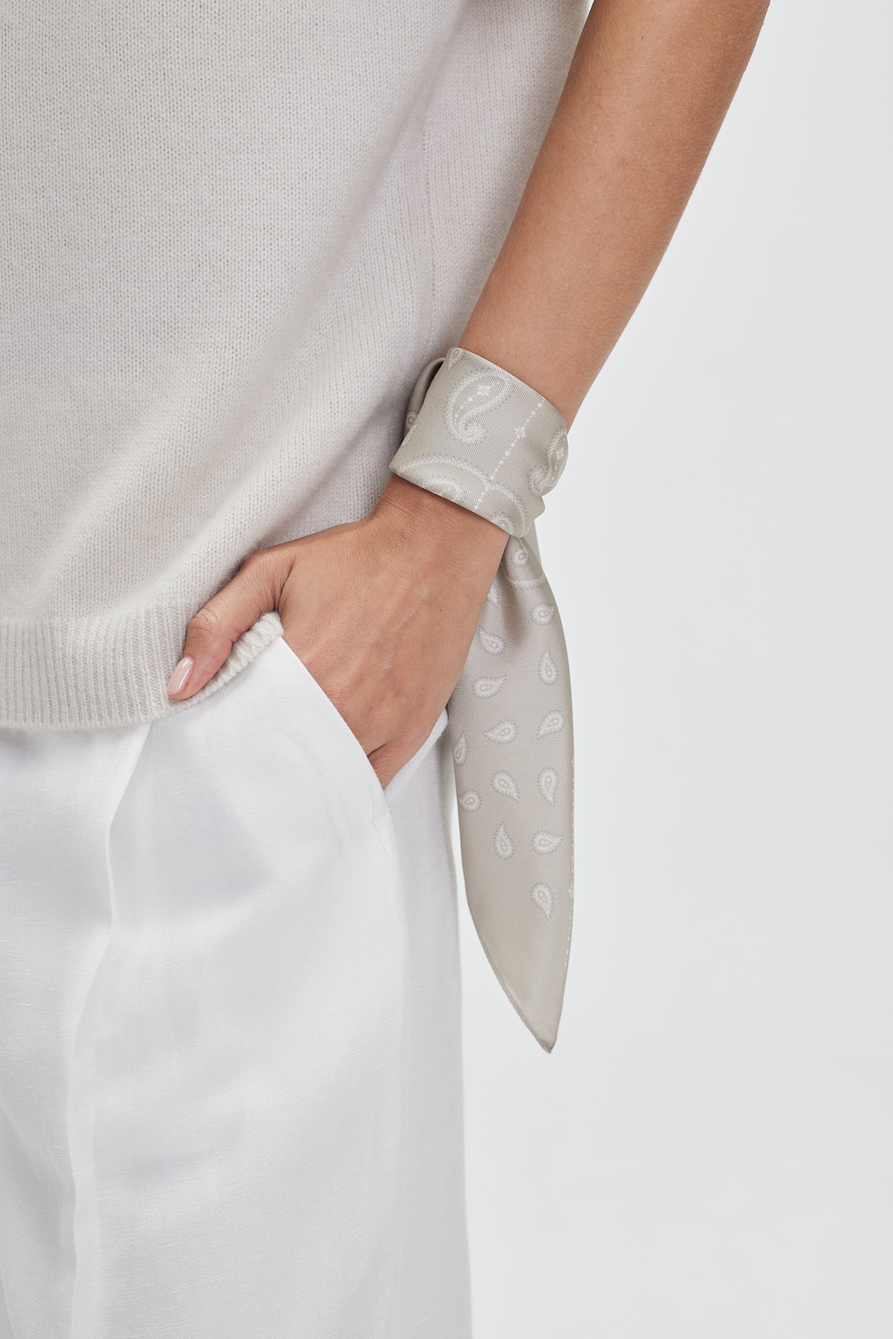 Silk Scarf Paisley 50 Vanilla