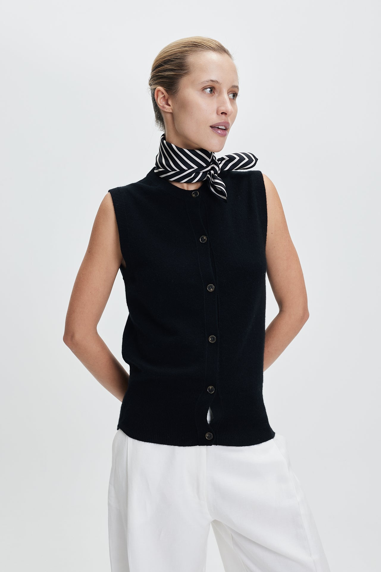 Silk Scarf Squares 70 Black