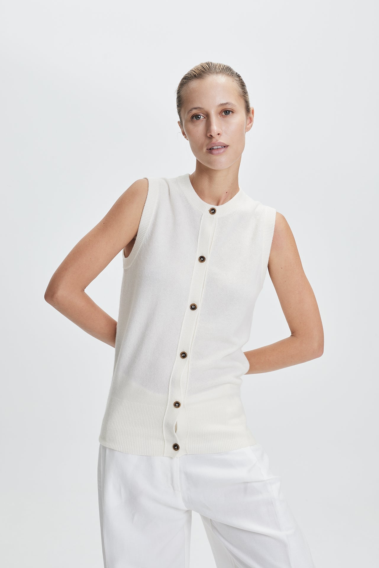 Fine Cashmere Cardigan Vest Off-White
