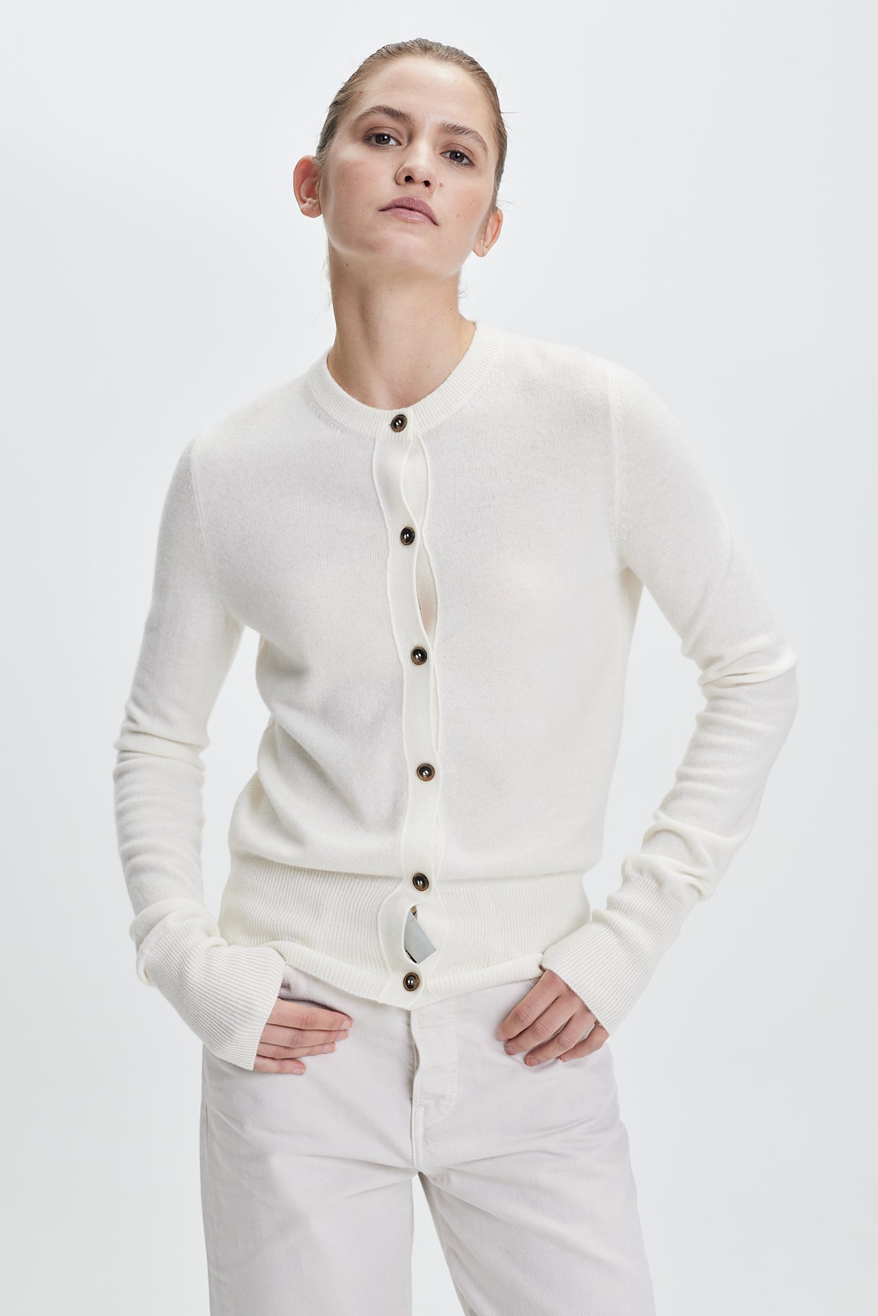 Fine Cashmere Crewneck Cardigan Off-White