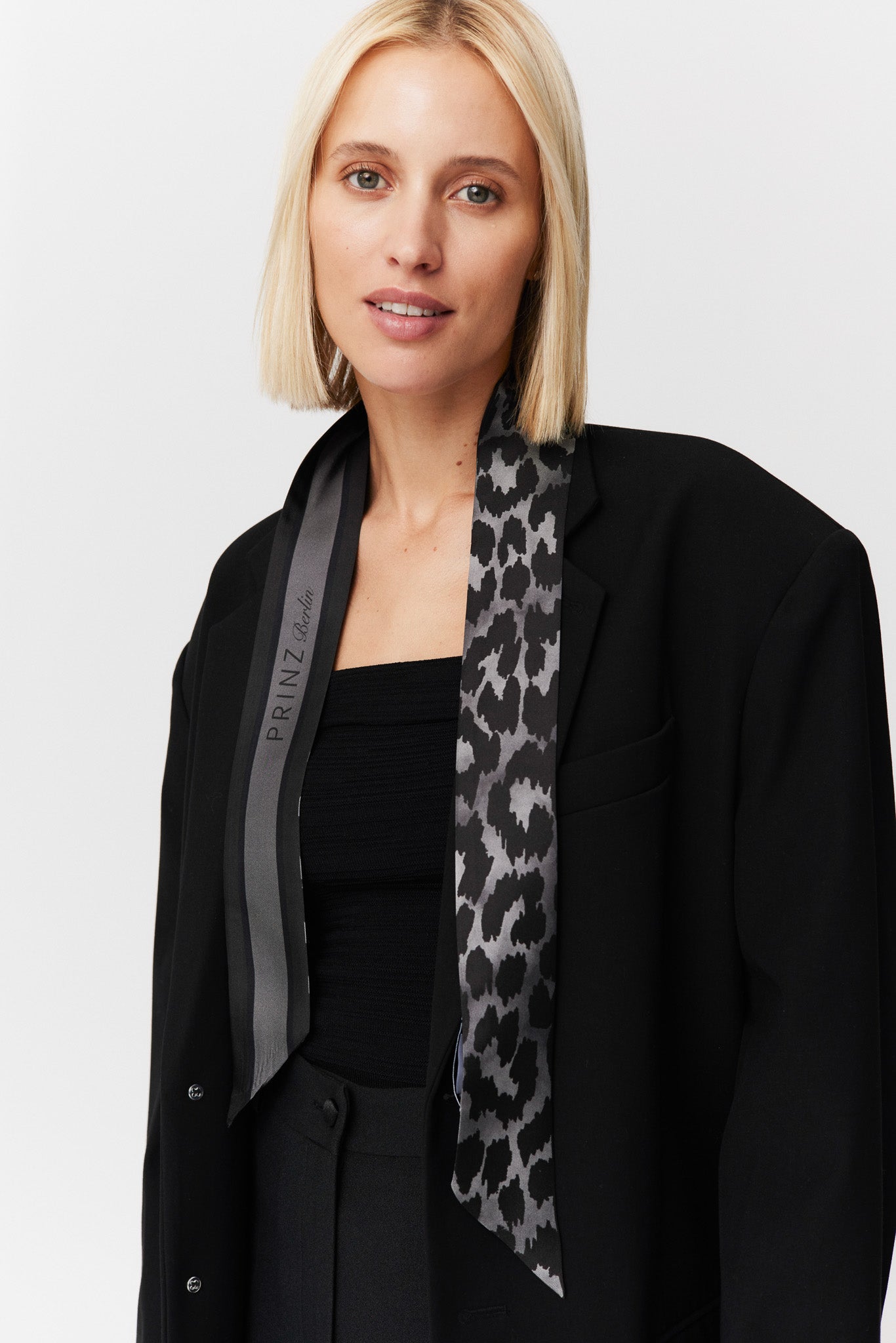 Seidentwilly Leo Grey Prinz Berlin Lookbook