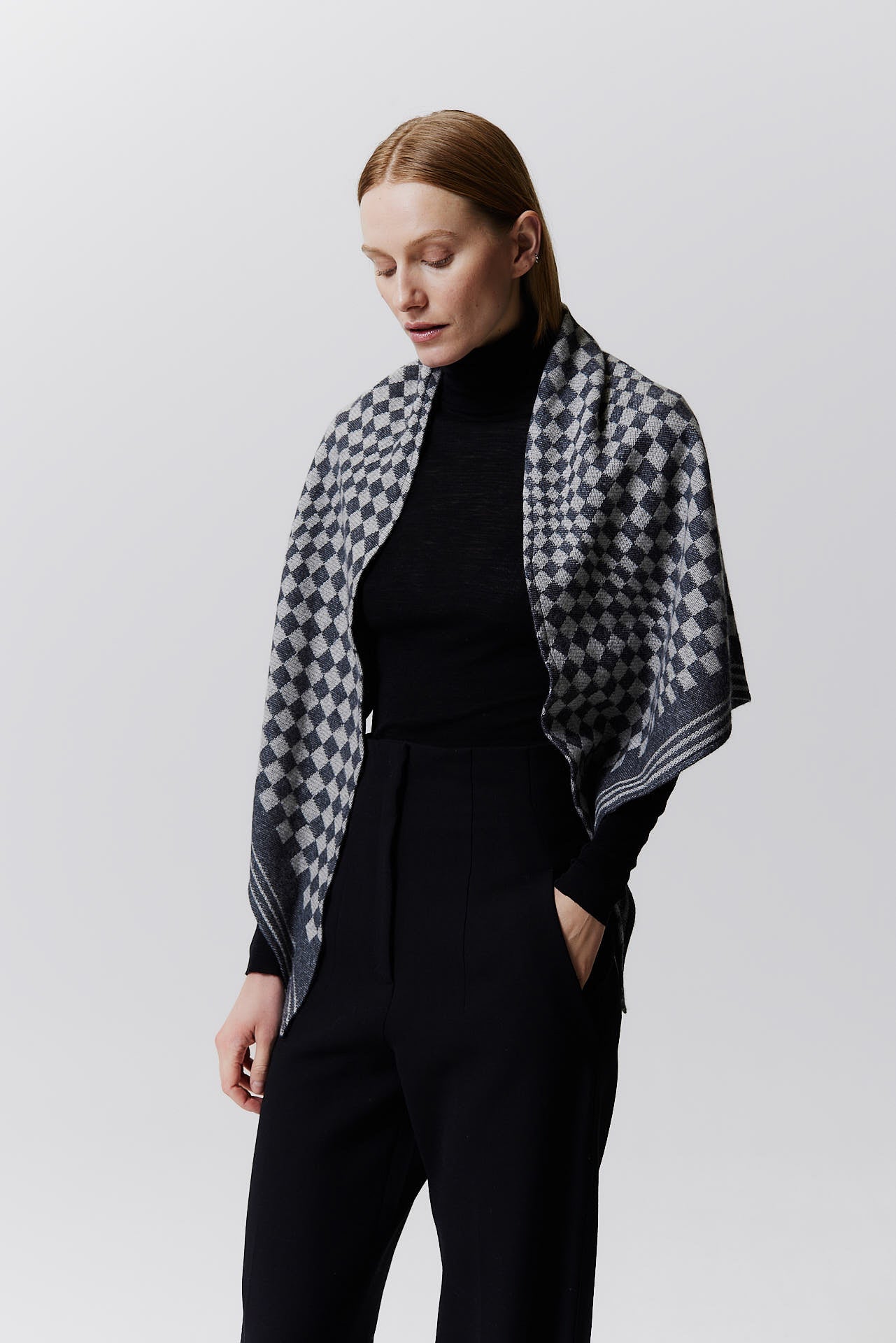 Kaschmir Triangle Jacquard Schwarz