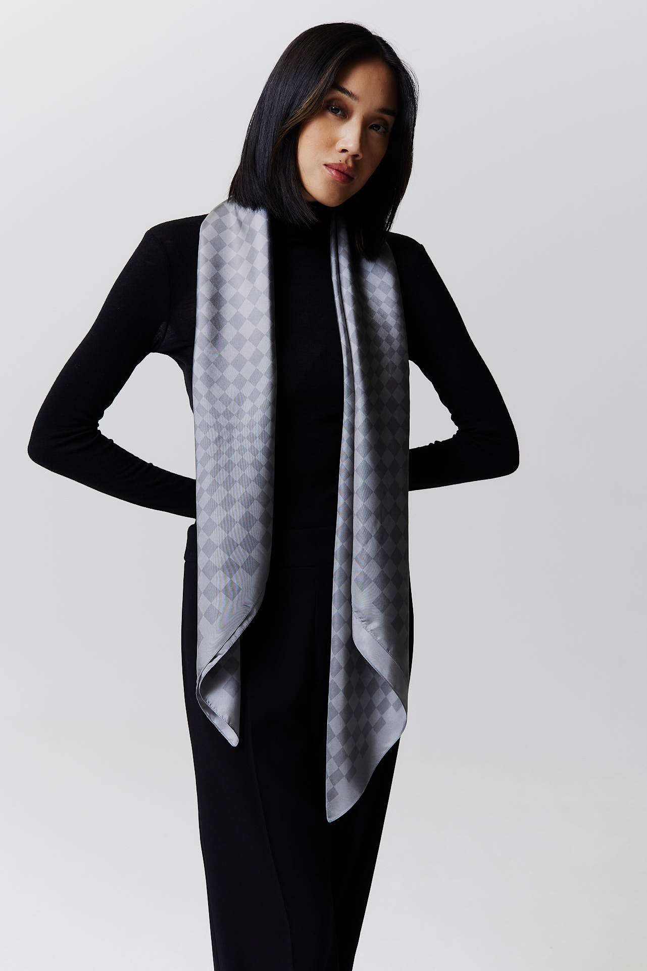 Silk Scarf Illusion 123 Grey