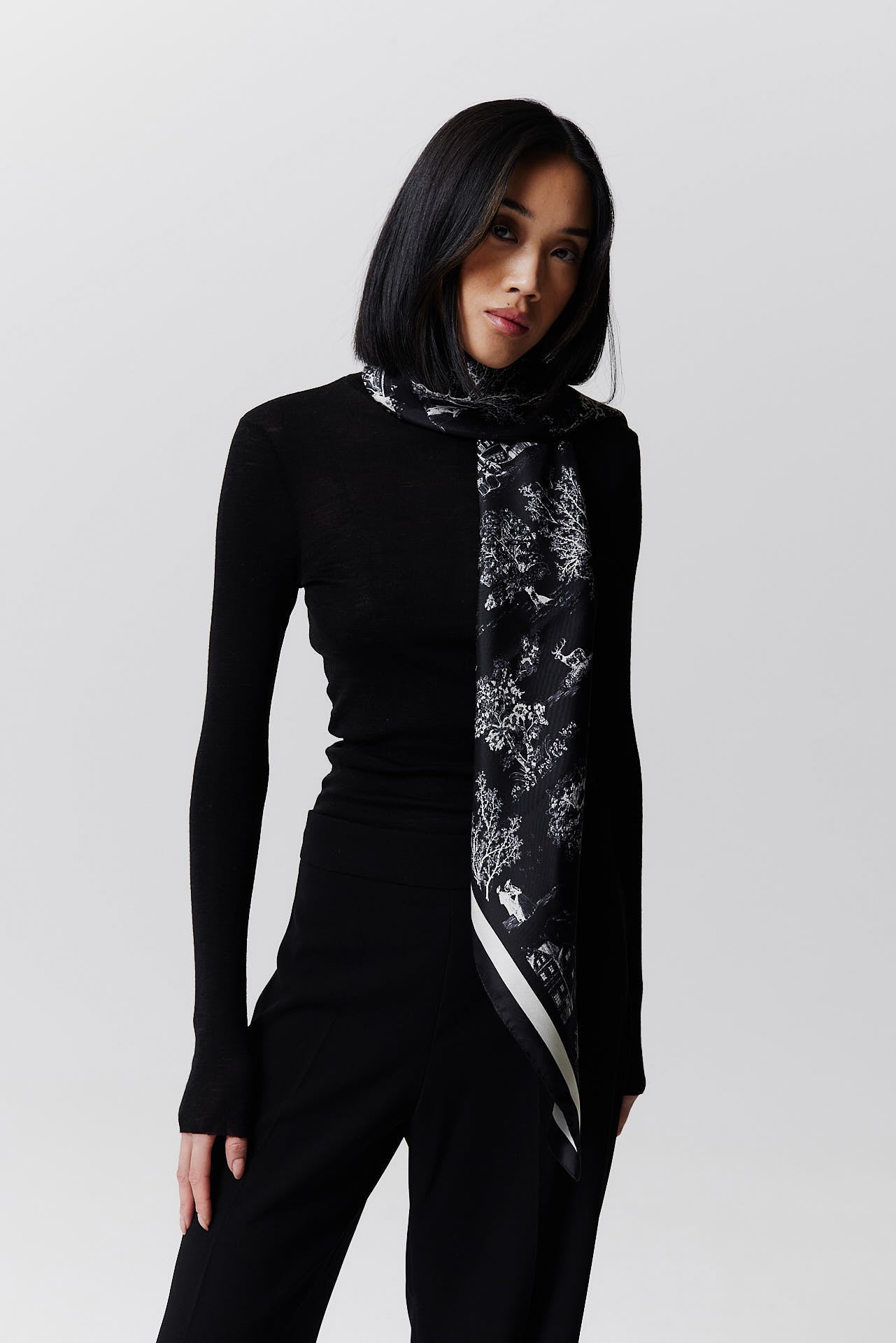 Silk Scarf Toile Valentine 123 Black