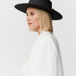    344 Hut Damen aus Merino Wolle Graphite Prinz Berlin Lookbook