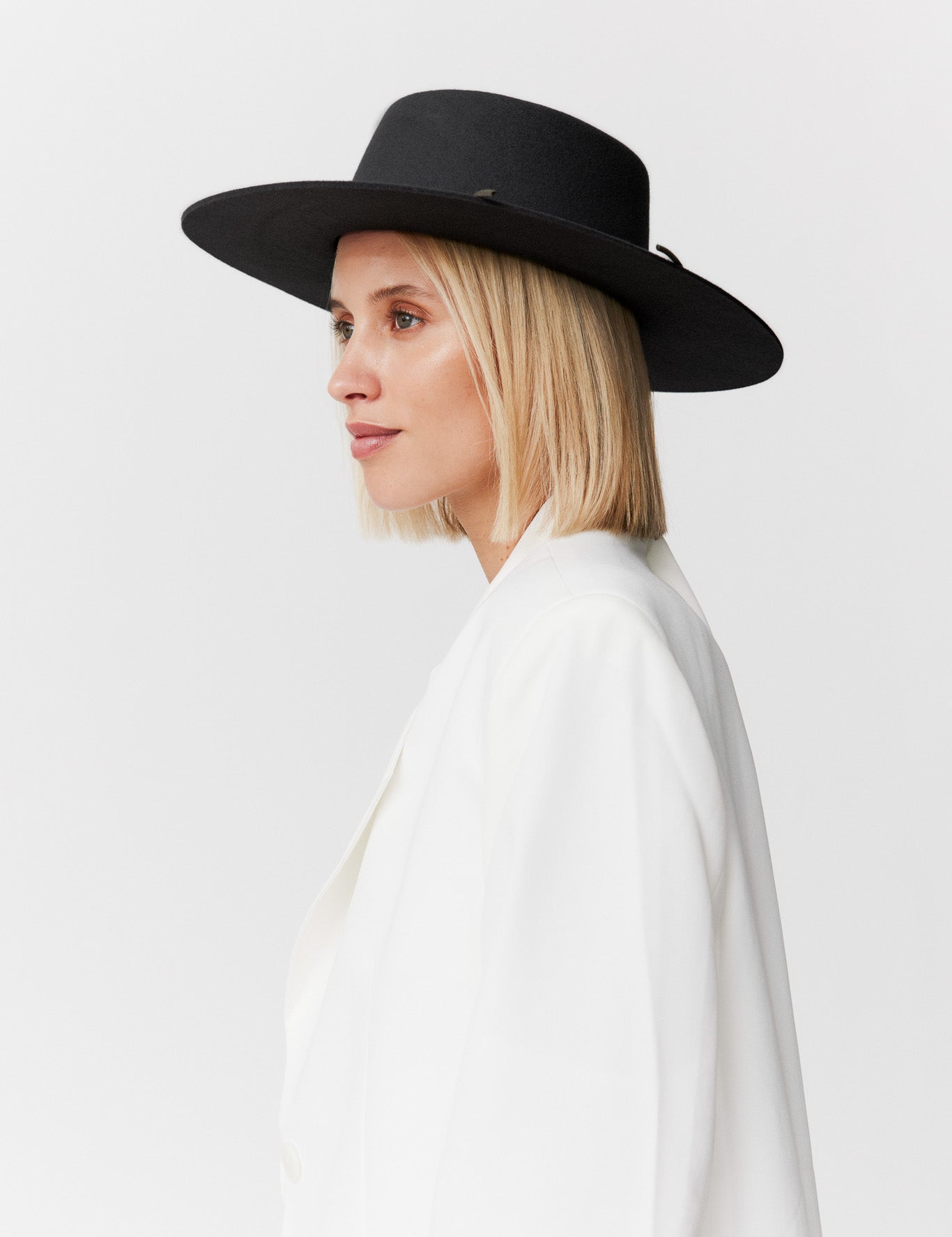    344 Hut Damen aus Merino Wolle Graphite Prinz Berlin Lookbook