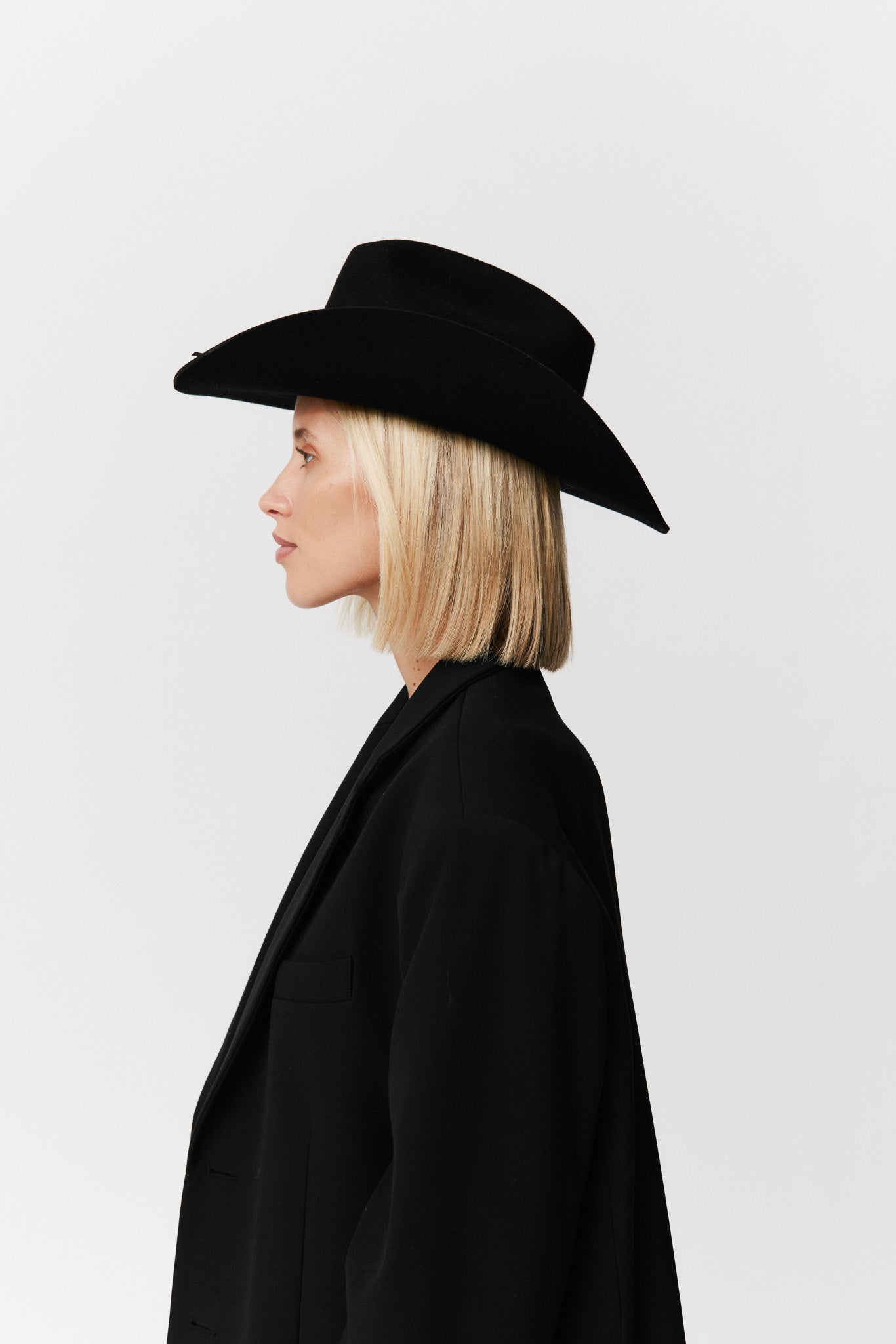 Cowboy Hut Damen aus Merino Wolle Schwarz Prinz Berlin Lookbook