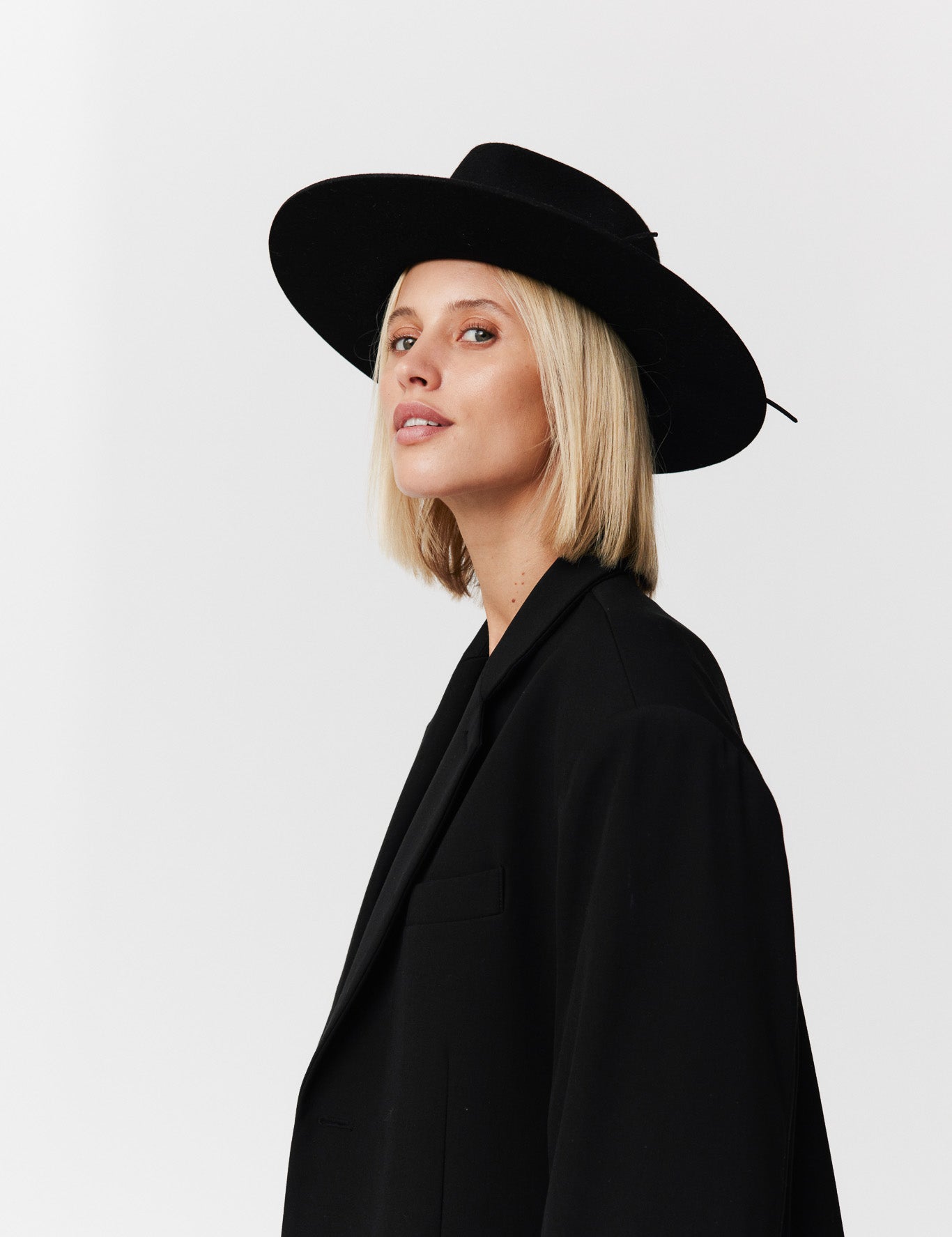 Fedora Hut Damen aus Merino Wolle Black Prinz Berlin Lookbook