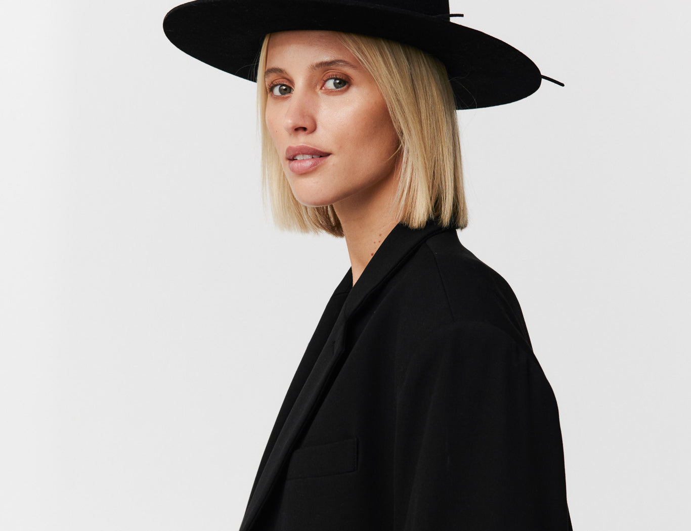 Fedora Hut Damen aus Merino Wolle Black Prinz Berlin Lookbook