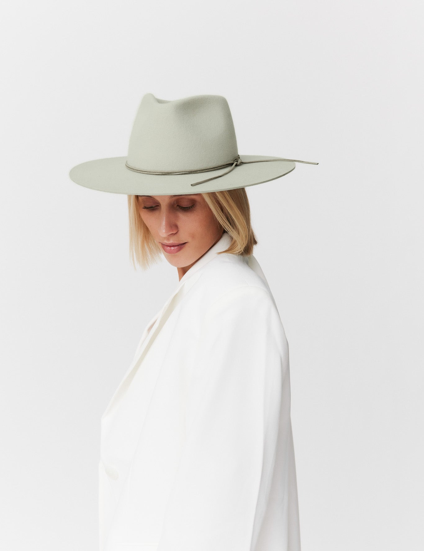 Fedora Hut Damen aus Merino Wolle Sage Prinz Berlin Lookbook