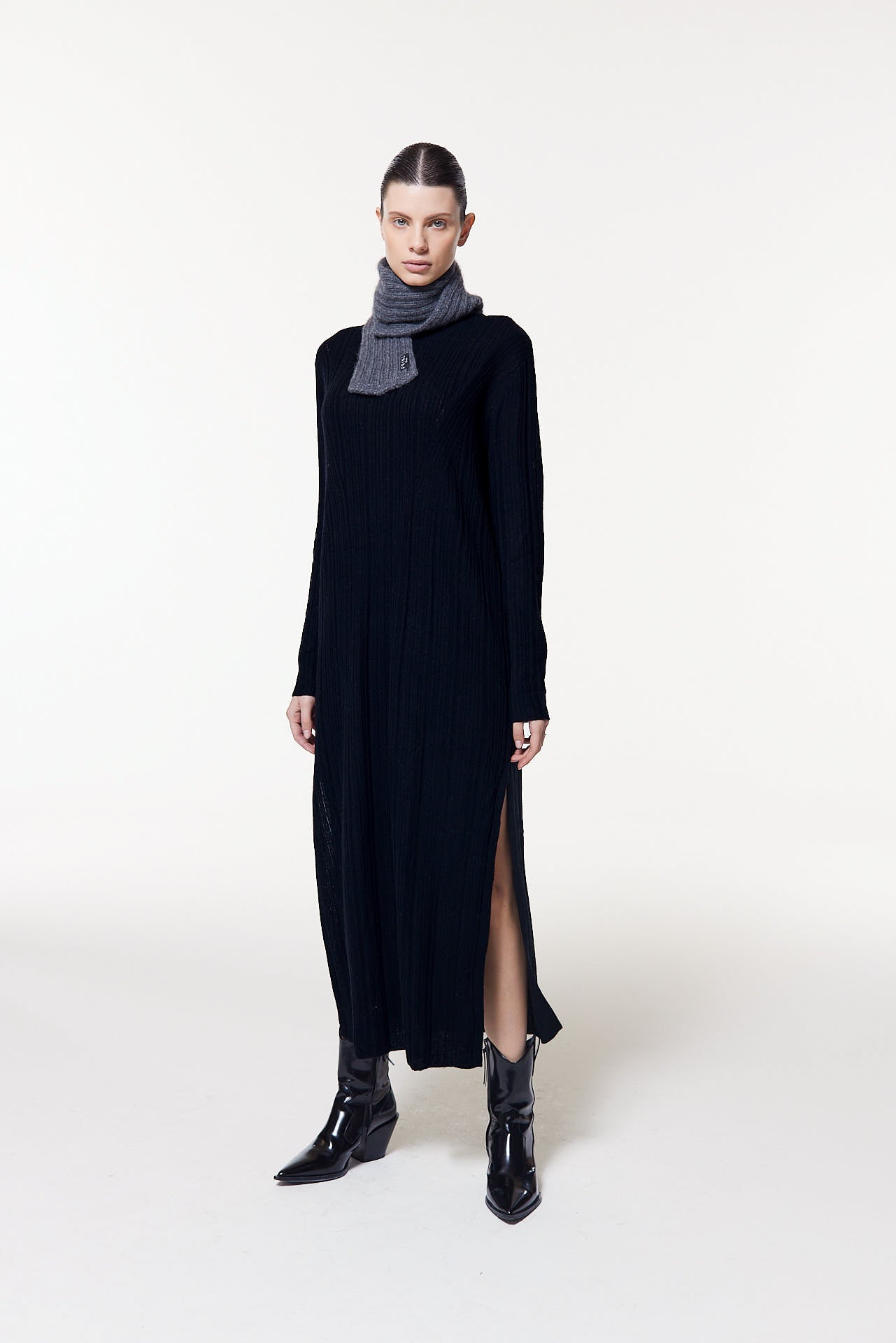 Grauer Kaschmirschal Damen Prinz Berlin Lookbook